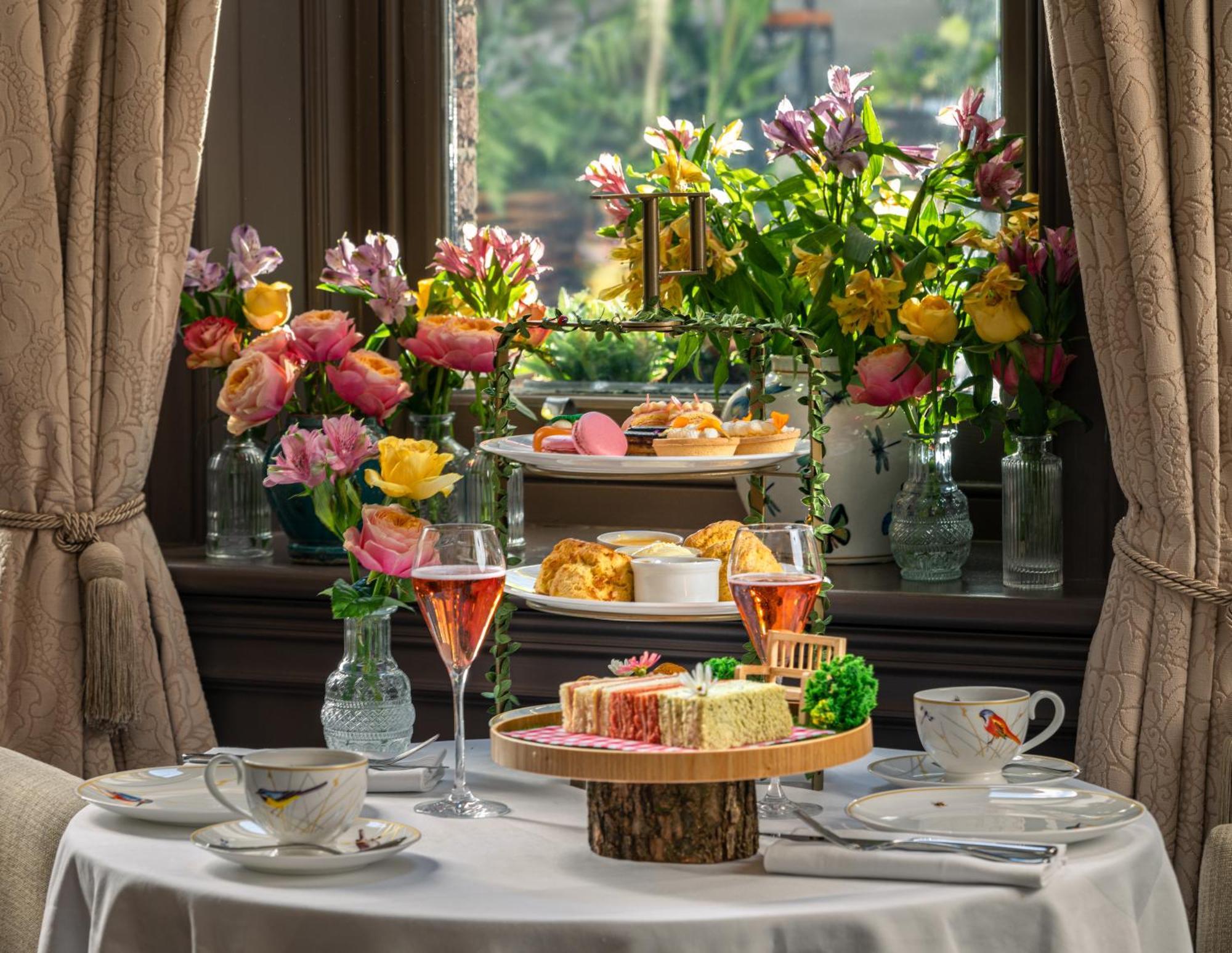 Hotel 11 Cadogan Gardens And The By Iconic Luxury
