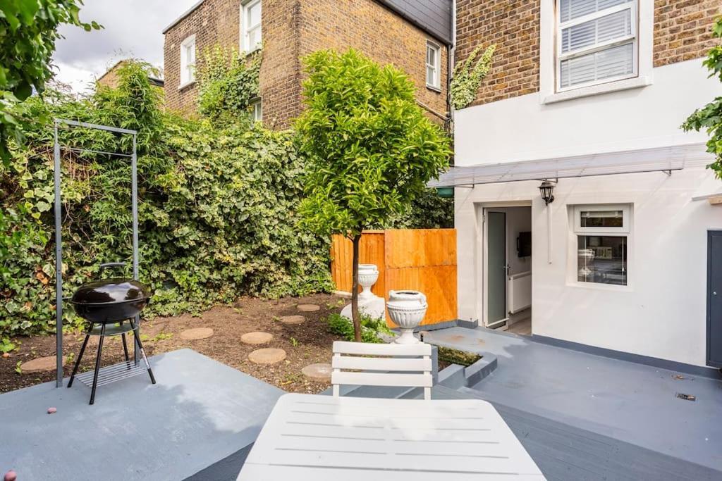 Stylish Ground Floor Garden Flat Nr Leilighet *