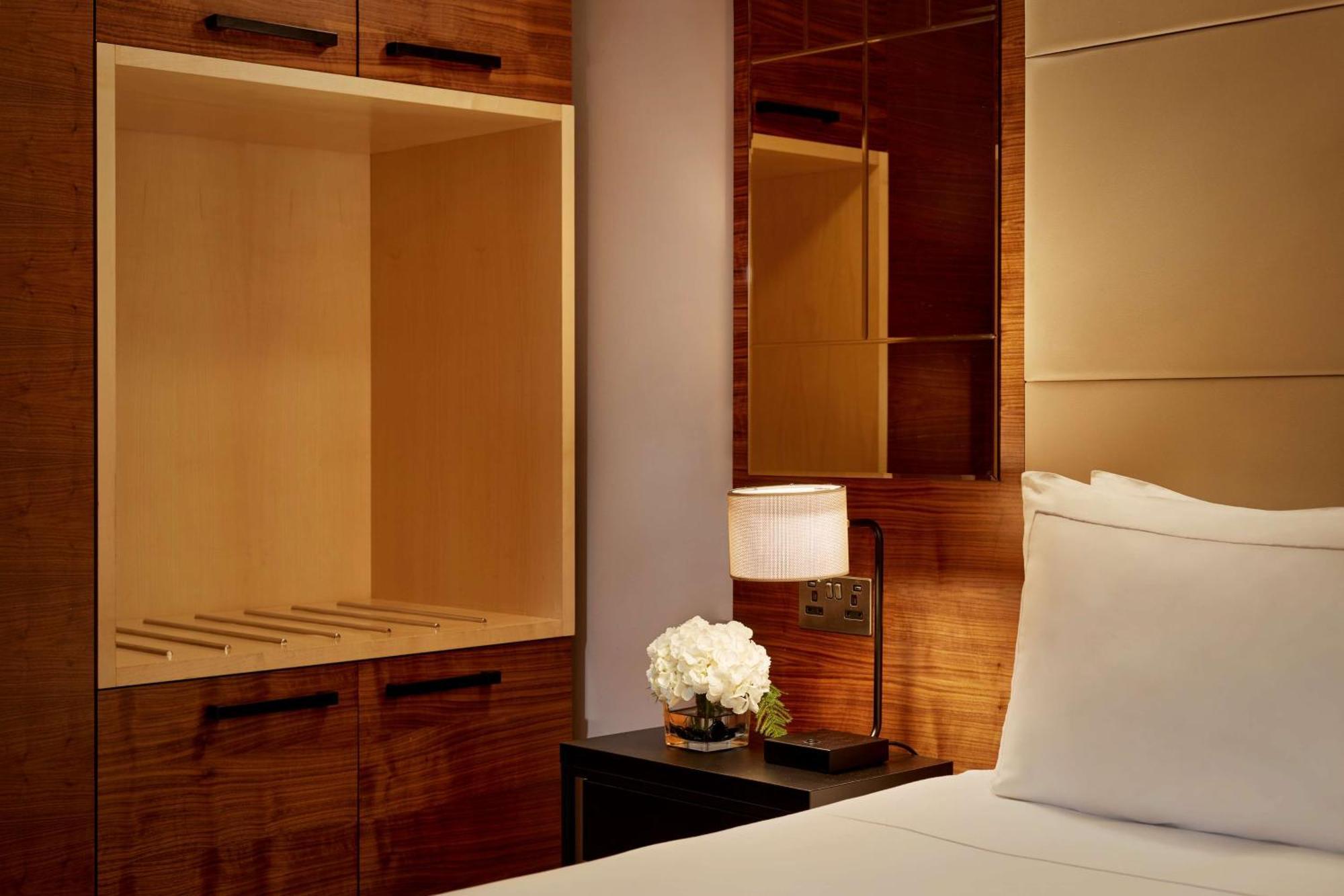 Park Plaza County Hall Hotel Londen