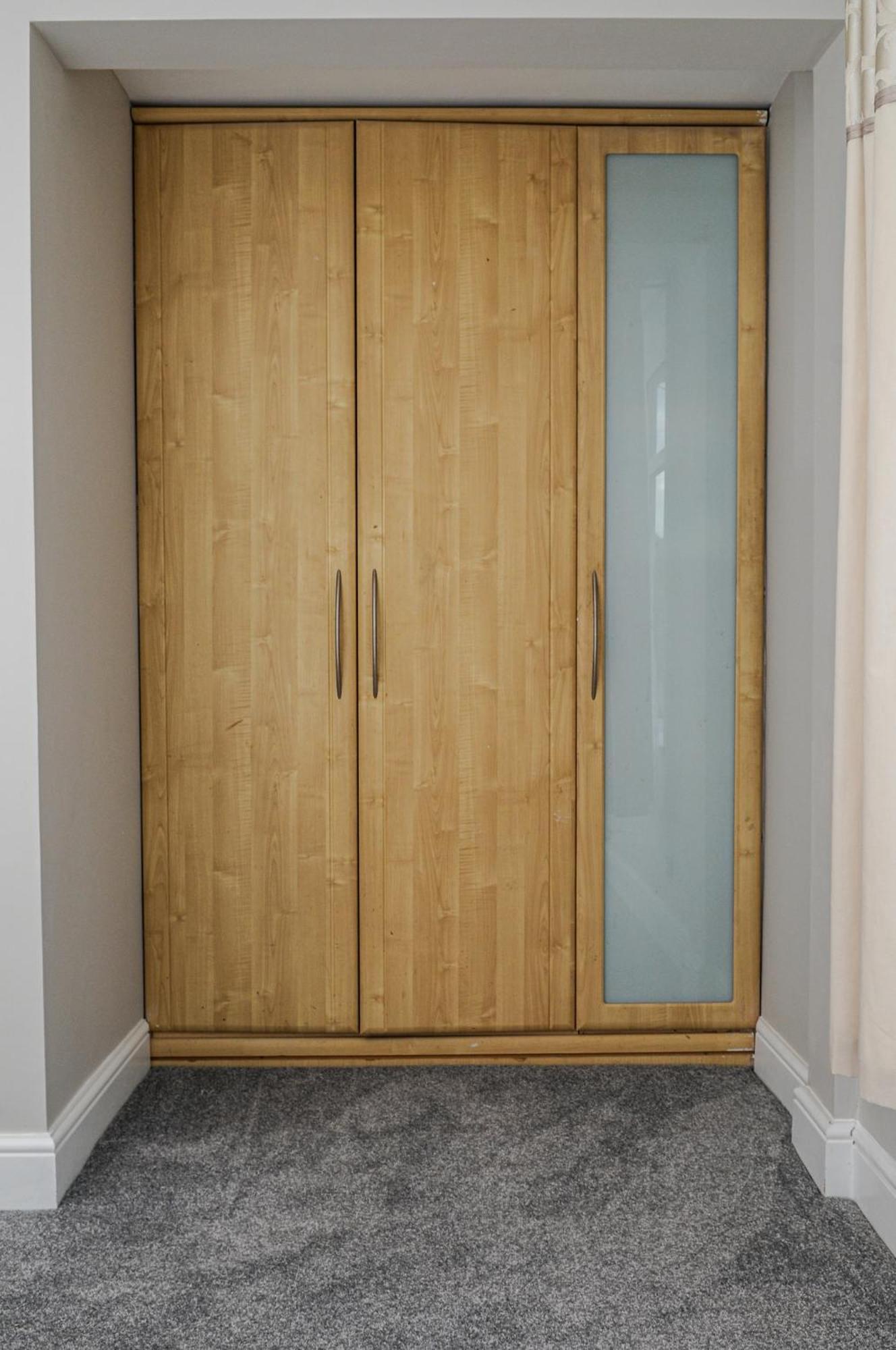 Luxury 5 Star Apartments, Parking, Garden, Near Metro Stations 10-15mins To Appartement