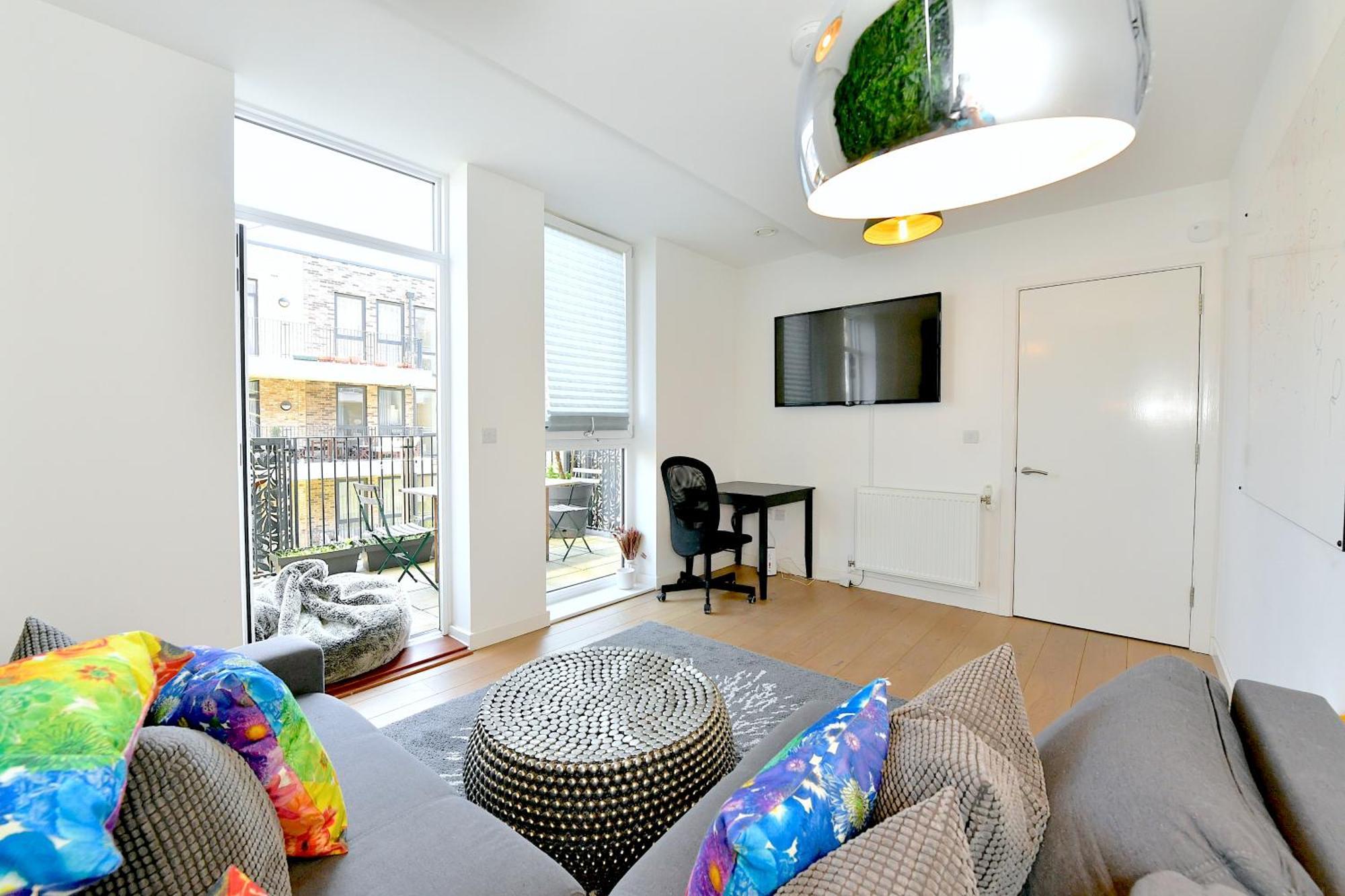Lägenhet Bright Amelia - 2 Bed 1 Bath With Wifi And Netflix In The Heart Of *