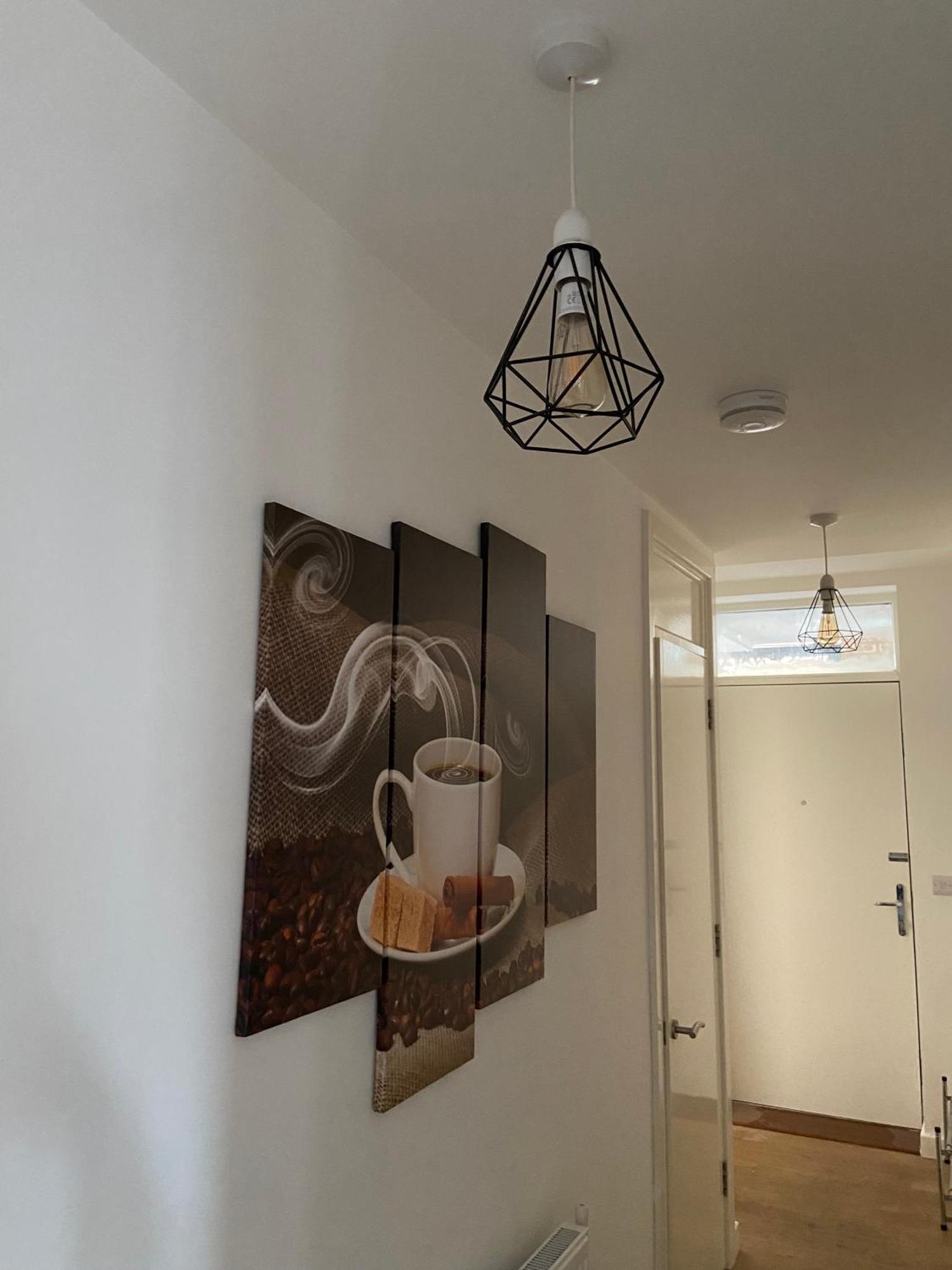 Bright Amelia - 2 Bed 1 Bath With Wifi And Netflix In The Heart Of Lägenhet *