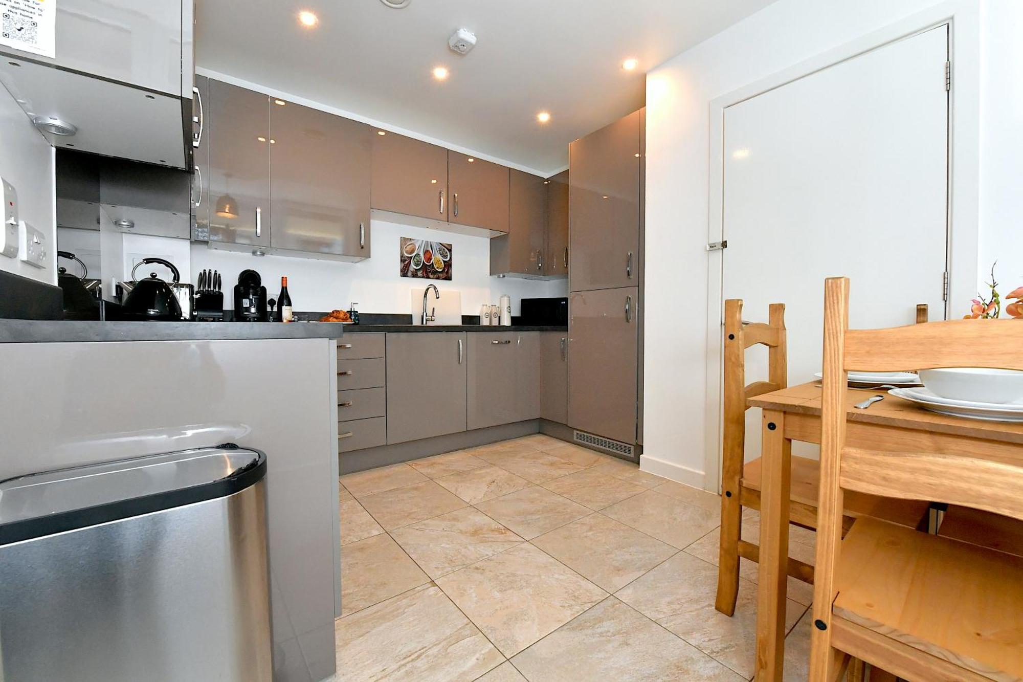 Lägenhet Bright Amelia - 2 Bed 1 Bath With Wifi And Netflix In The Heart Of London