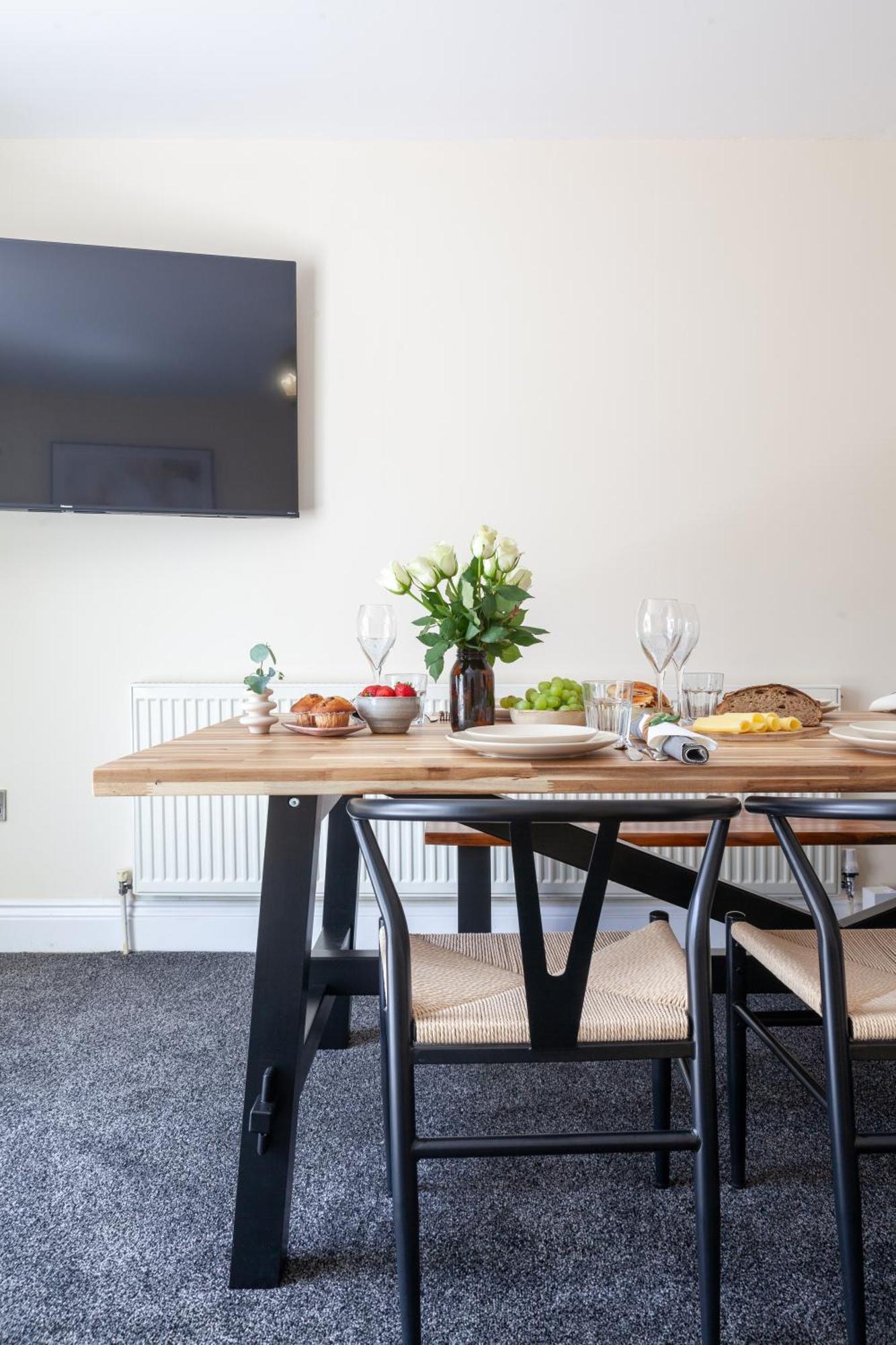 Arte Serviced Stratford - 3 Bedrooms 2 Bathrooms London, Stratford, Maryland, Free Parking, Garden, Weekly Or Monthly - Up To 8 Guests Semesterbostad London