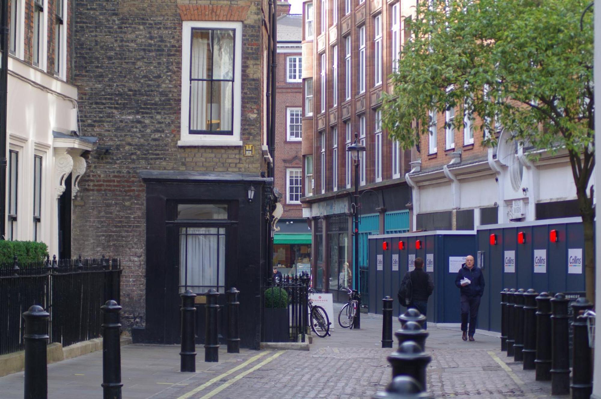 Spacious Soho On Quaint Cobbled Street Appartement Londres