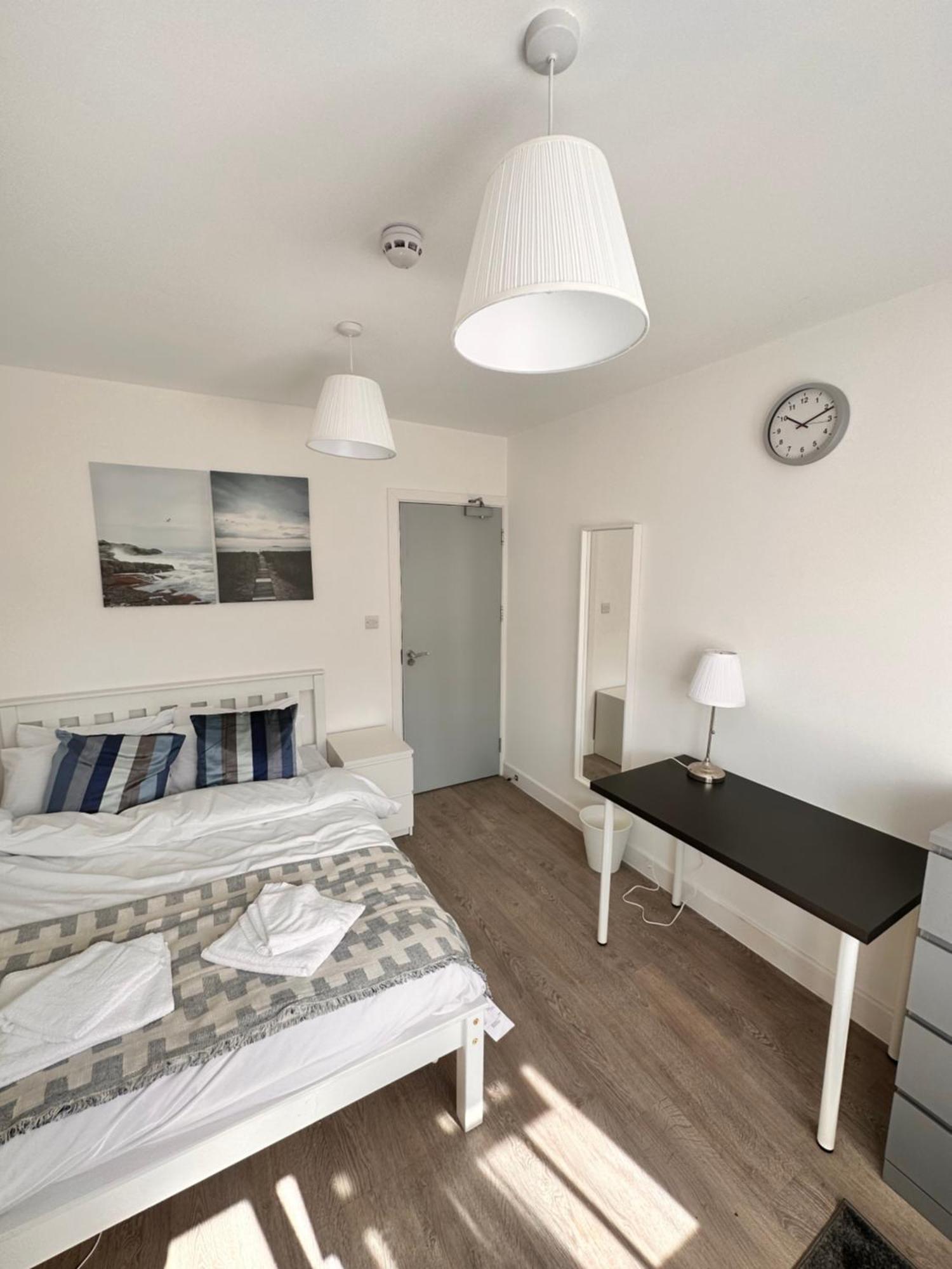 Gasthuis Double And Single In Bromley By Bow Londen