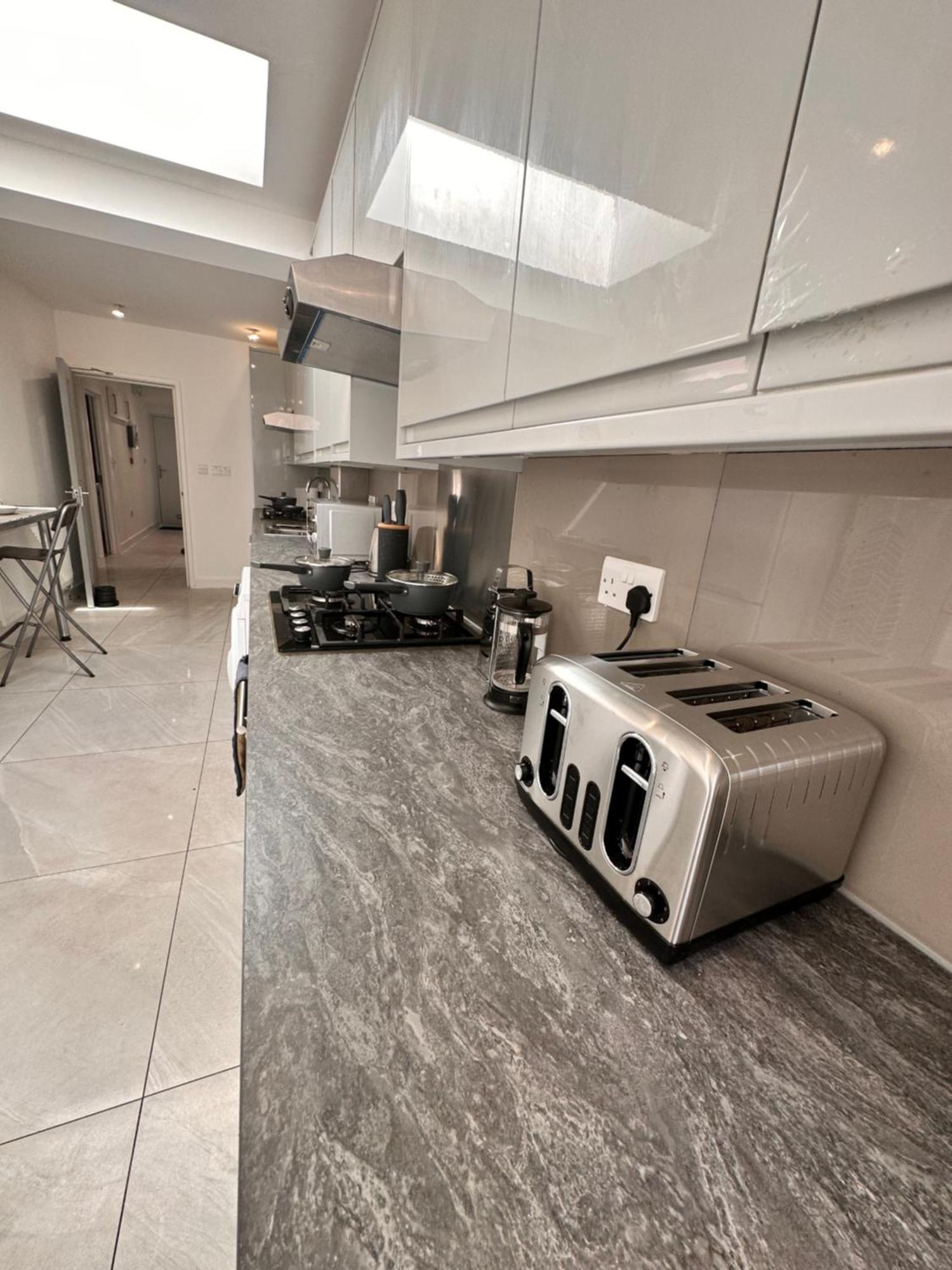 Gasthuis Double And Single In Bromley By Bow Londen
