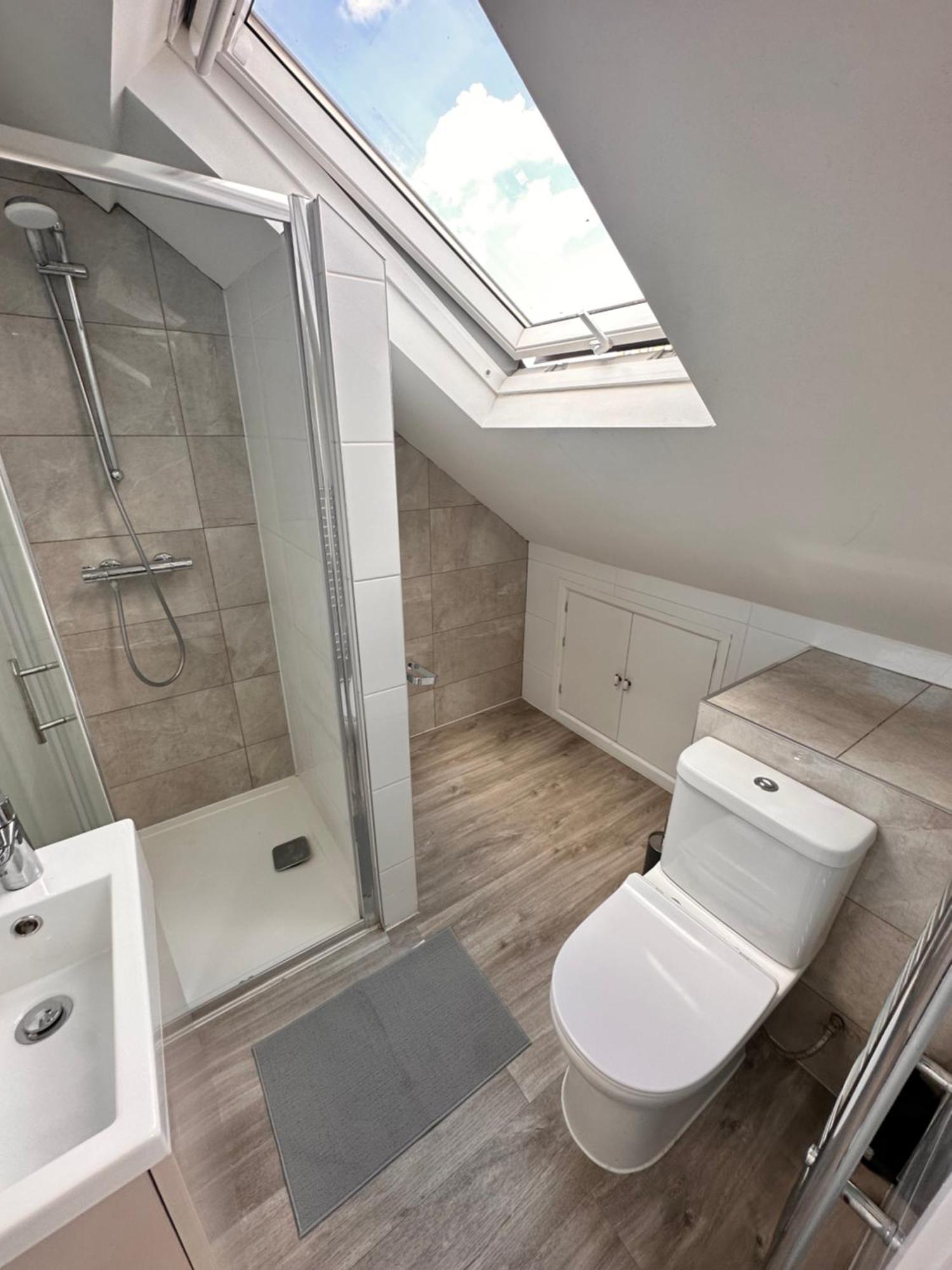 Double And Single In Bromley By Bow Londen