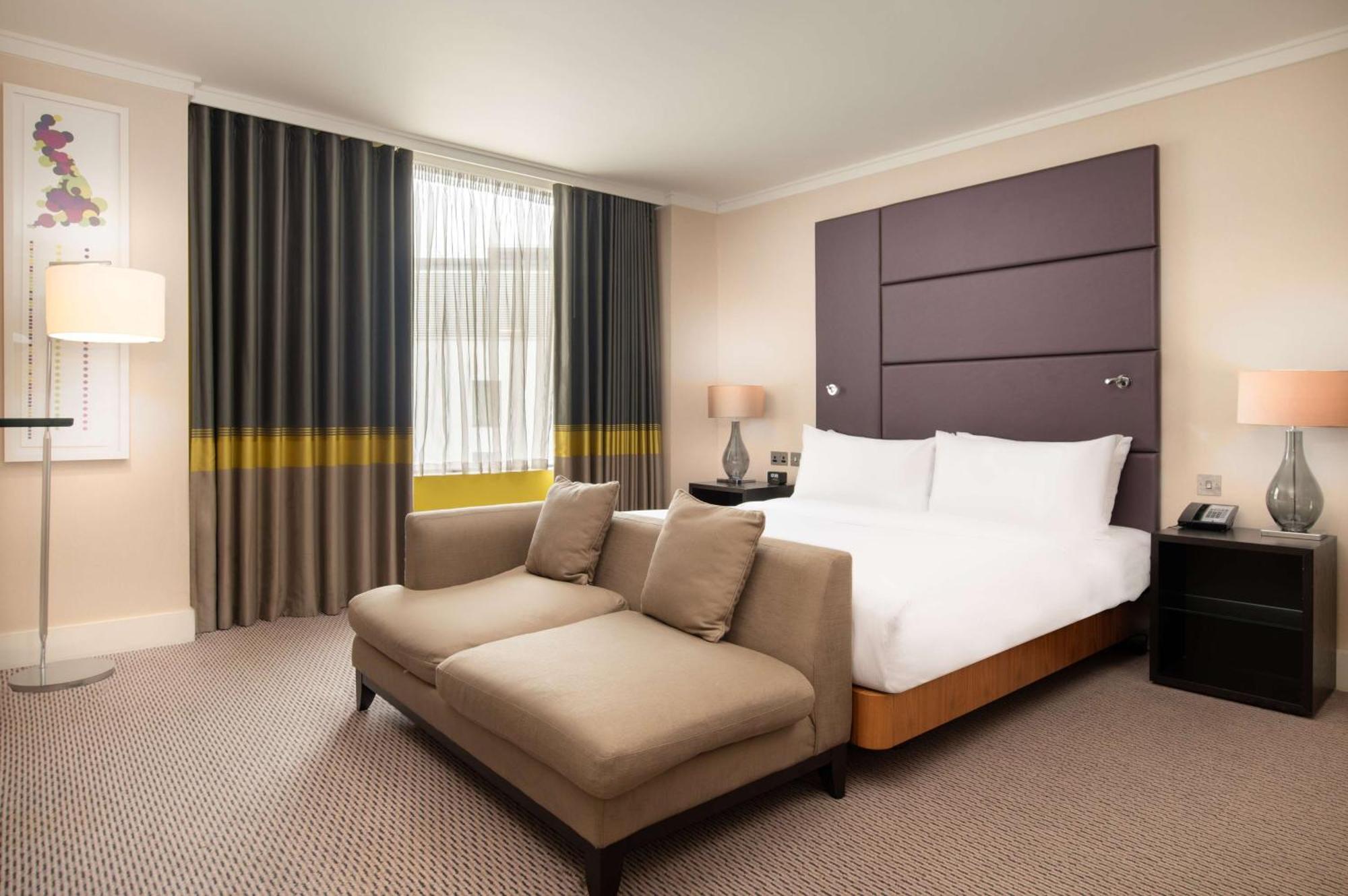 Hilton Wembley 4*