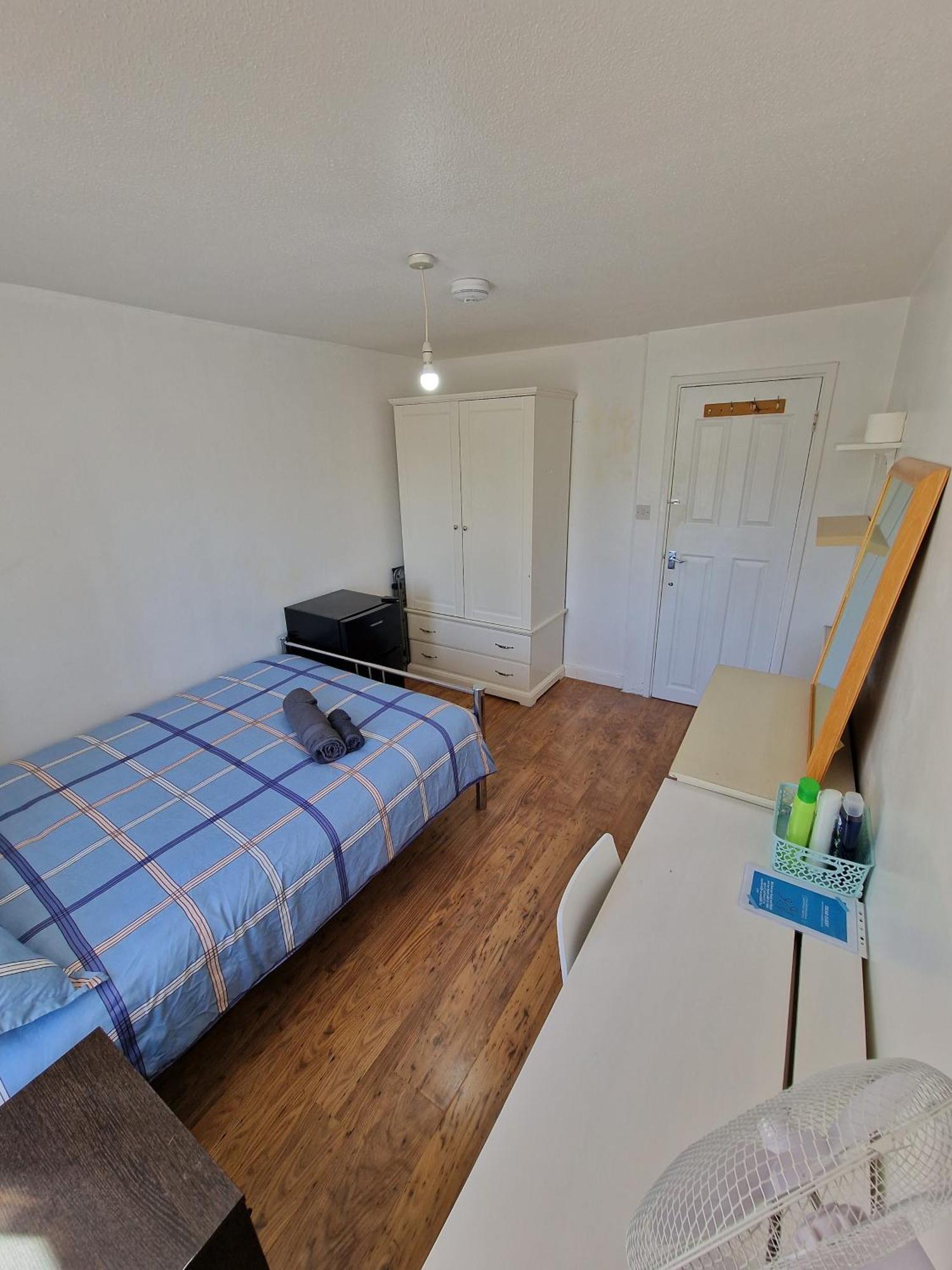 Cozy Double Bedroom In Zone 1-2 Privatunterkunft *
