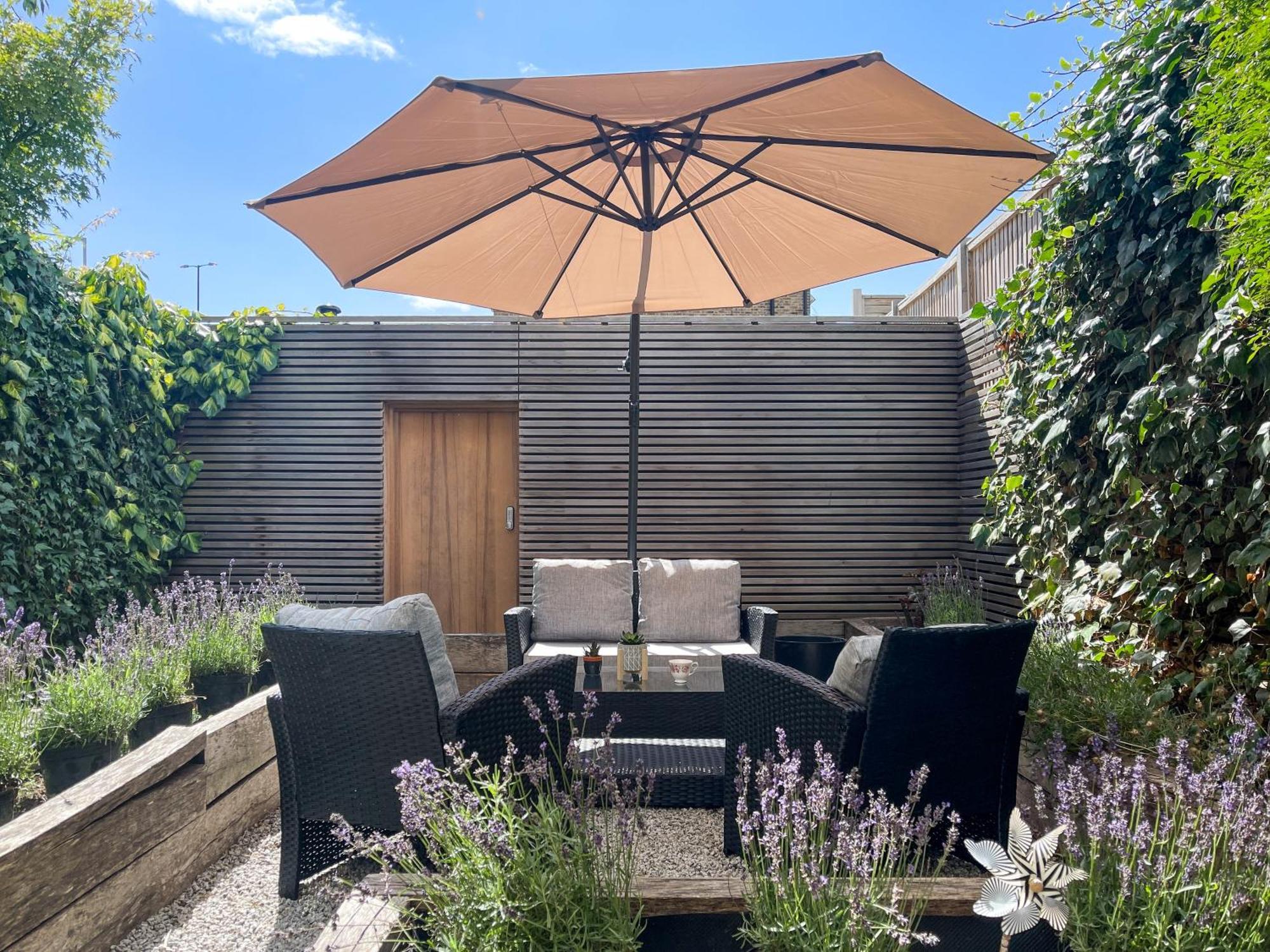 Apartment Luxury Urban Oasis With Garden And Private London