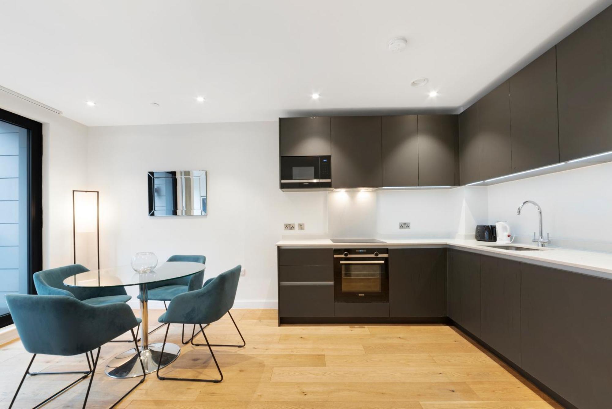 Appartement 1 Bedroom Close To Tower Hill Londen