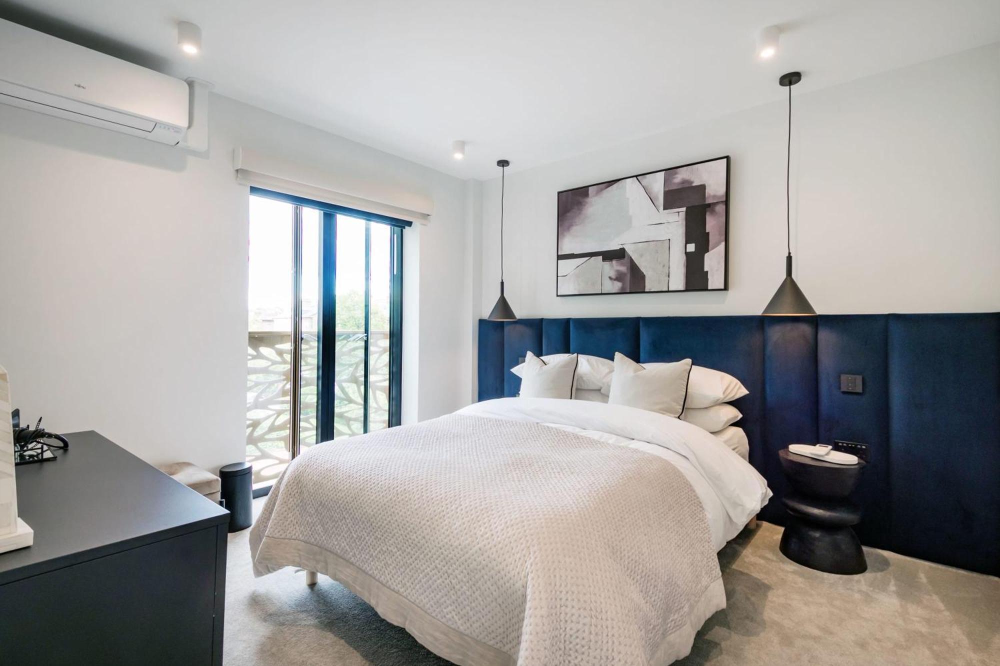 The Modern Glasshouse Appartement