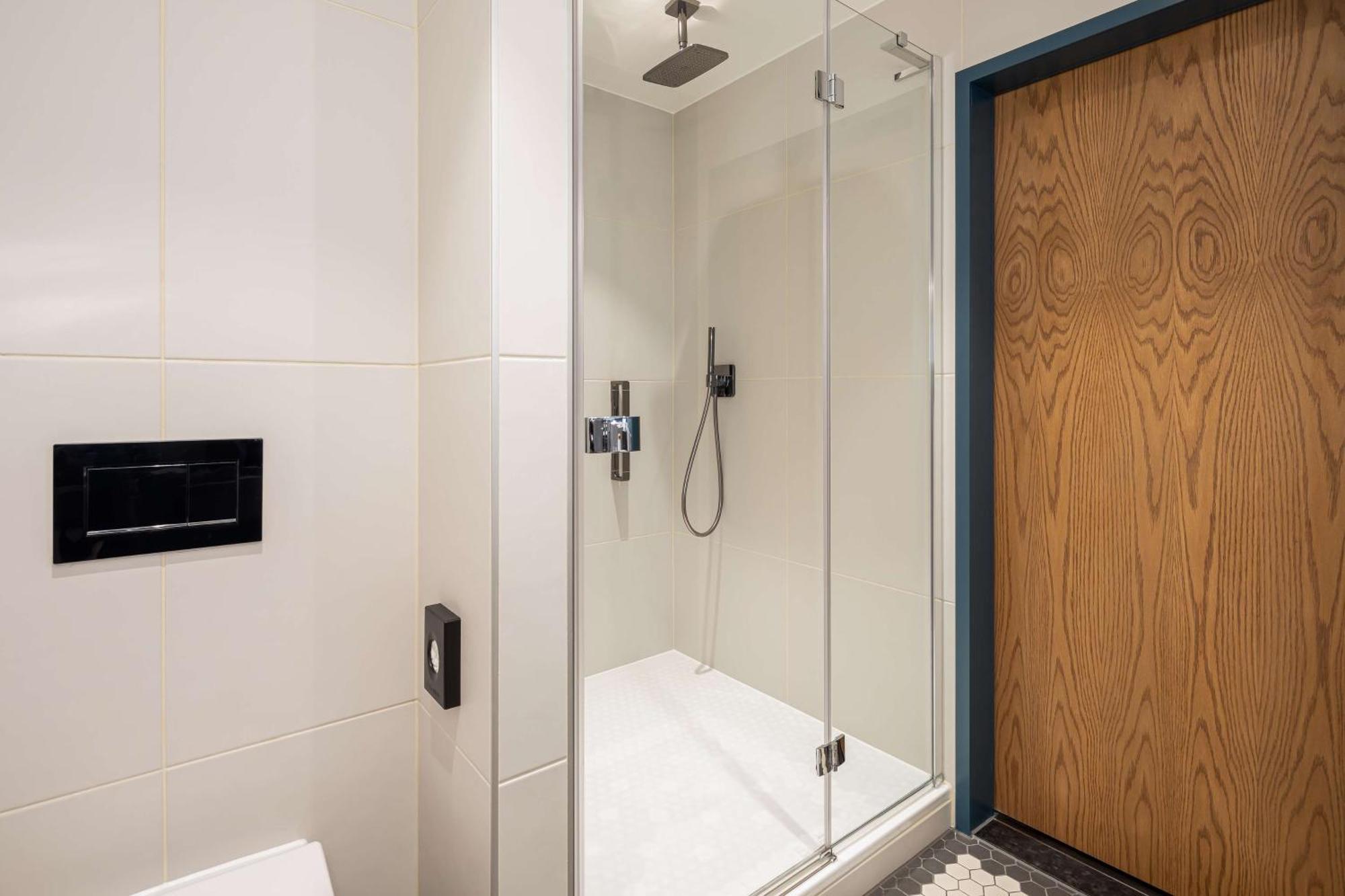 Hotel The Gantry London, Curio Collection By Hilton Londra