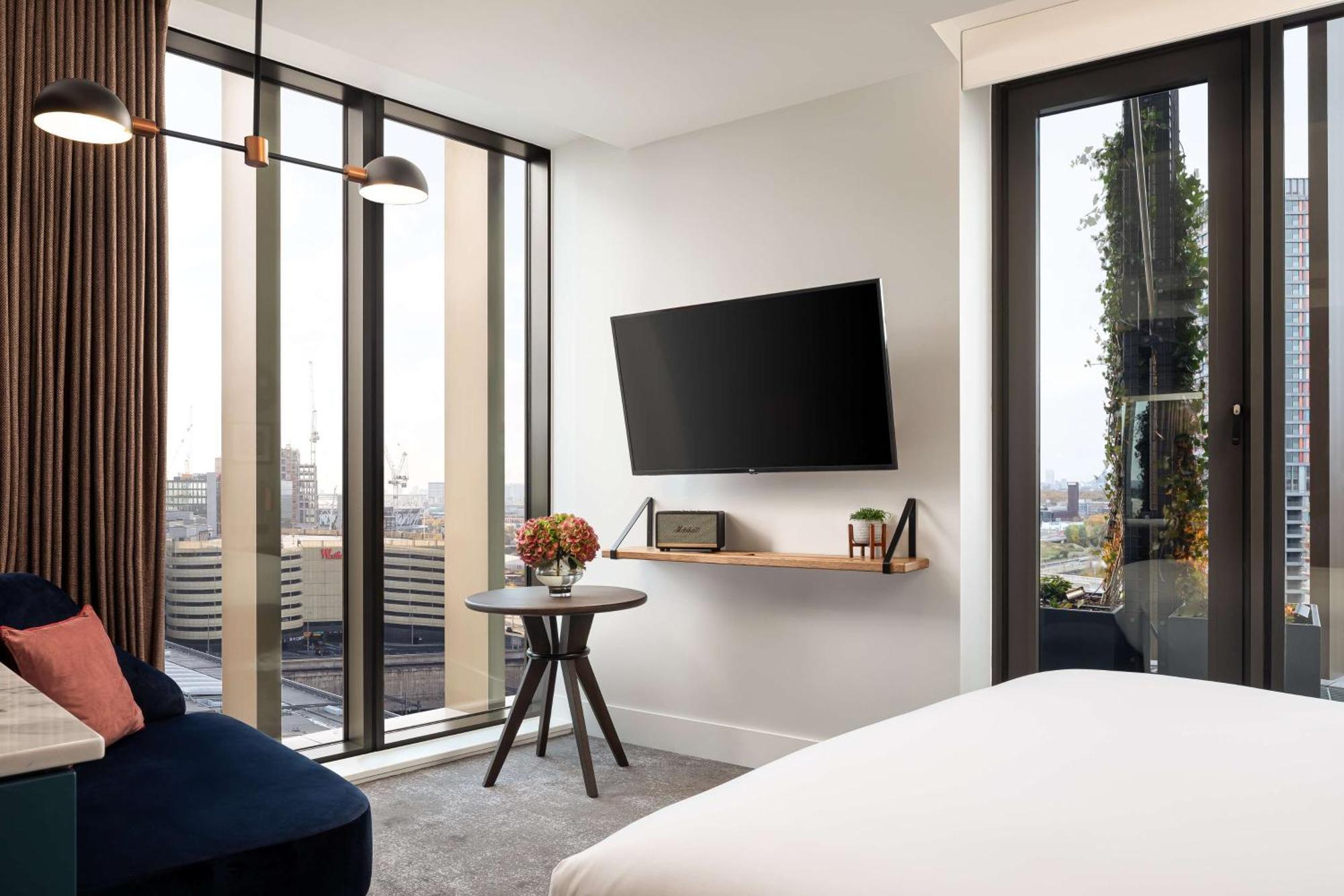 The Gantry London, Curio Collection By Hilton 4* Londra