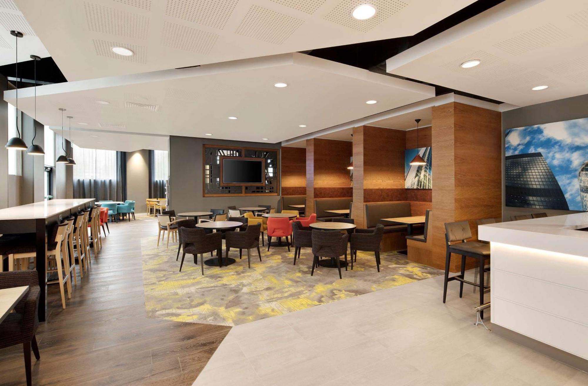 Hotell Hampton By Hilton Docklands 3*