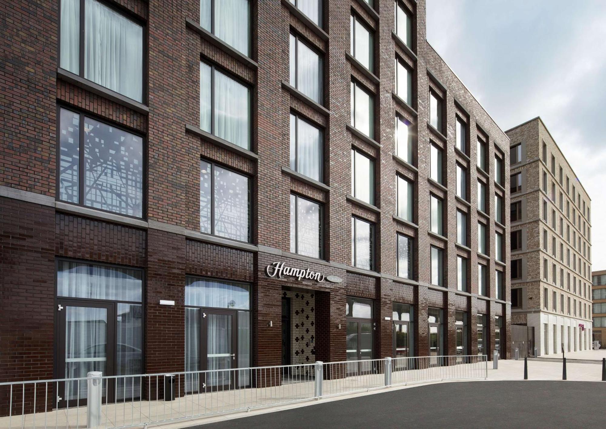 Hotell Hampton By Hilton Docklands 3*