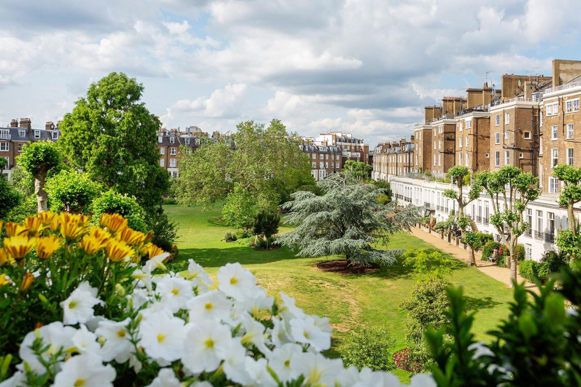 Veeve - Garden Square Serenity *