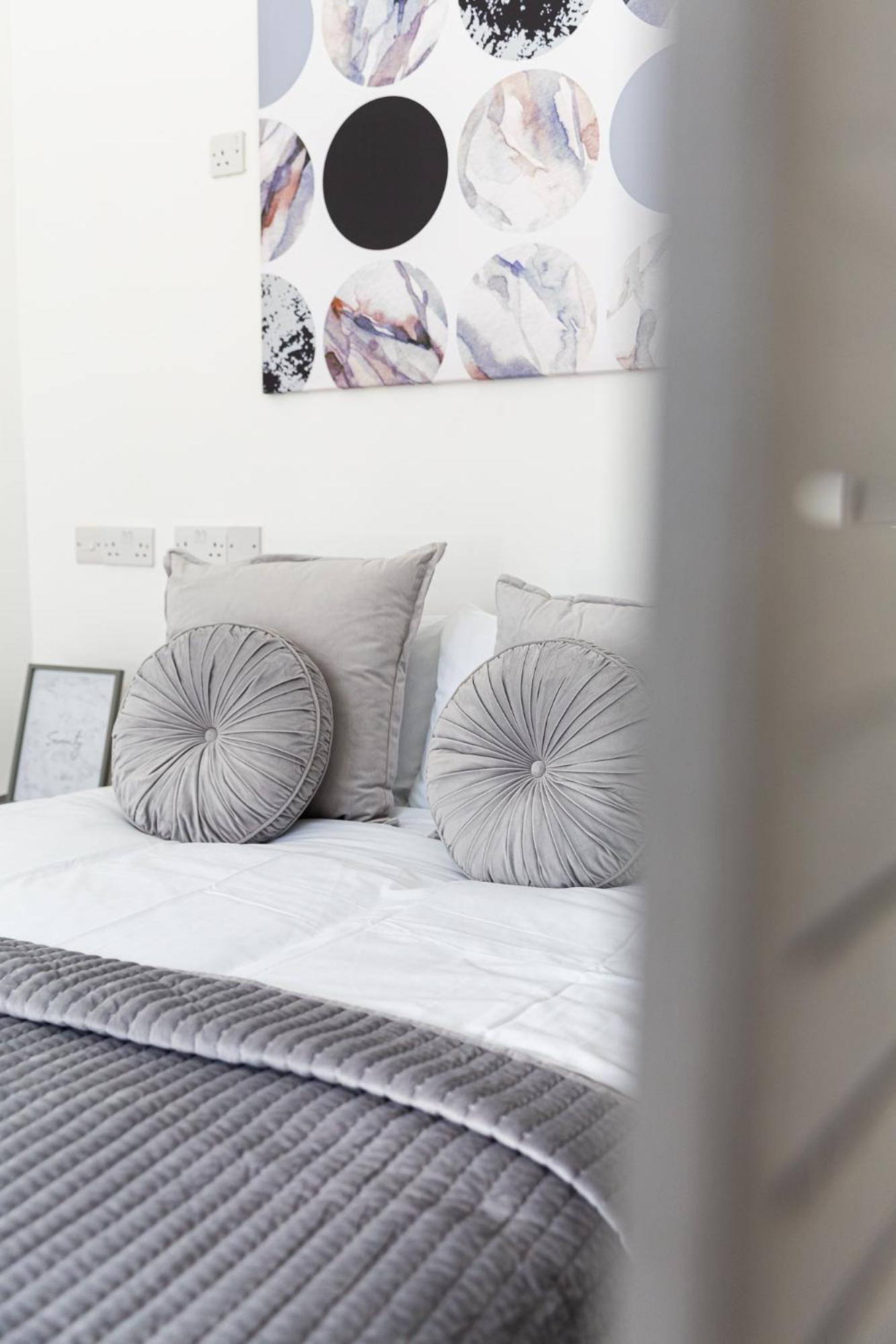 Trendy And Spacious Near Notting Hill 1 Londra
