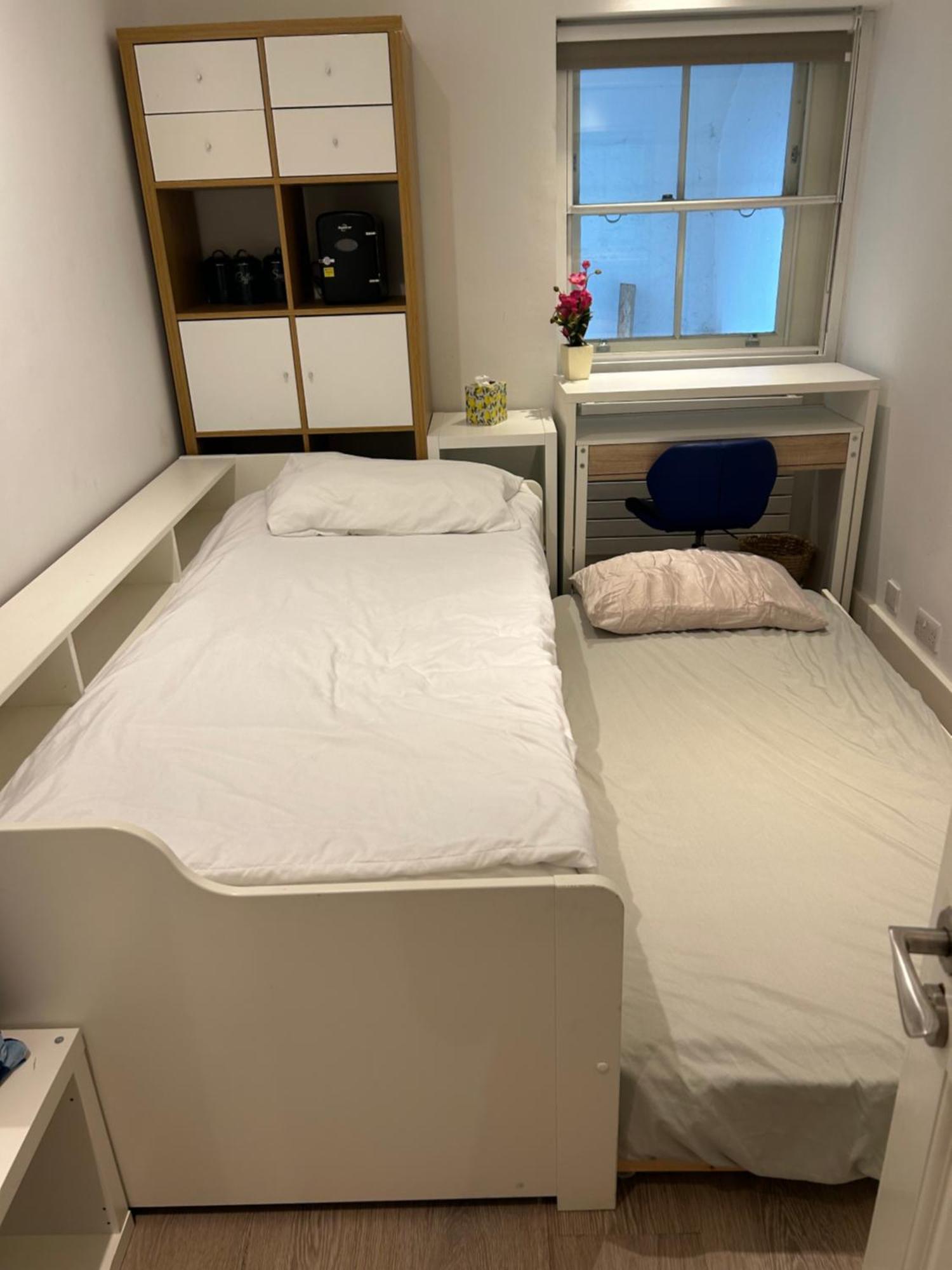 Beautiful Double In A Location Next To Various Tube Stations With Breakfast And Yoga Options Available On Site Privat bolig *