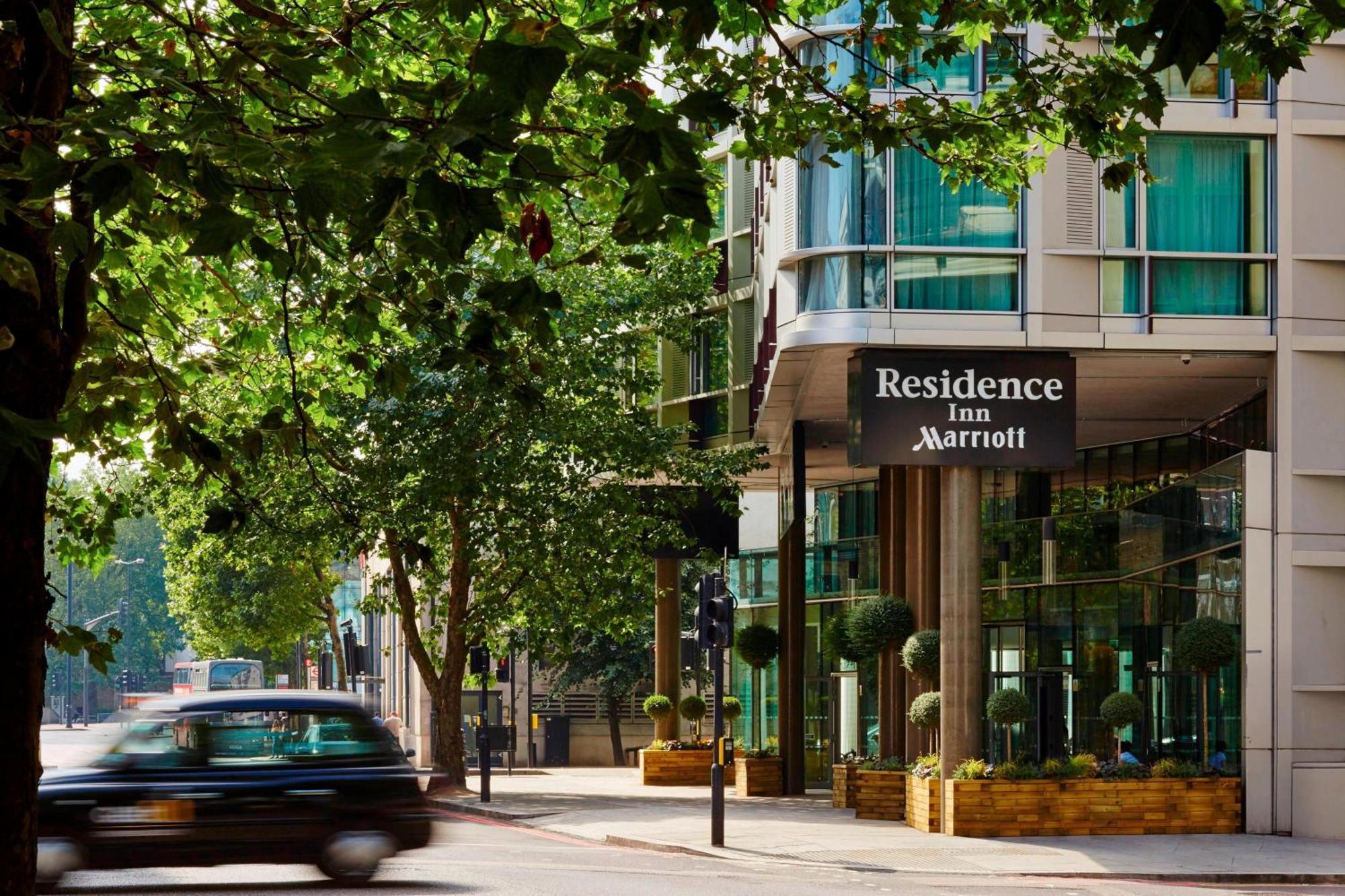 Hotel By Marriott Kensington London