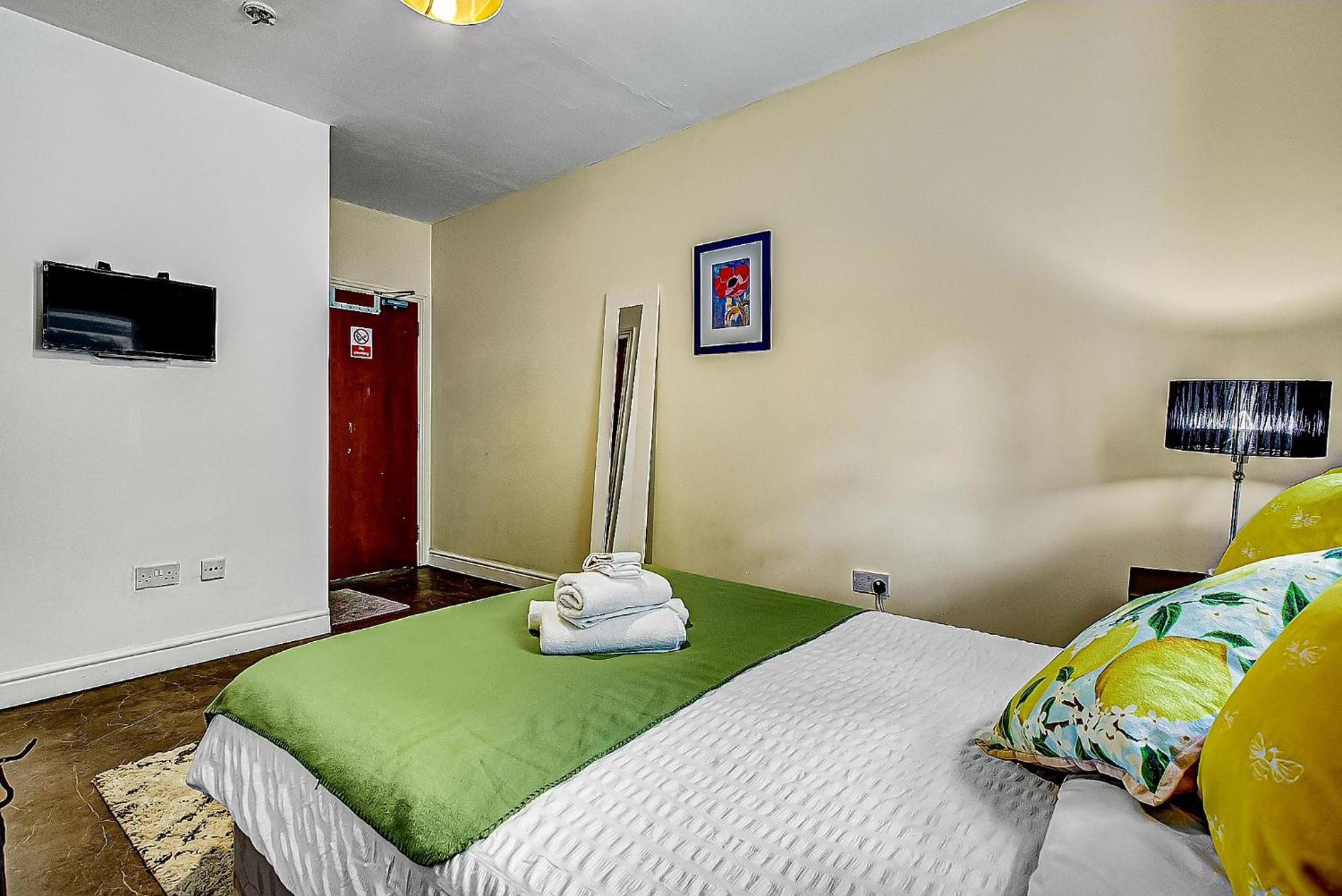 Liefdeshotel Oat Homes