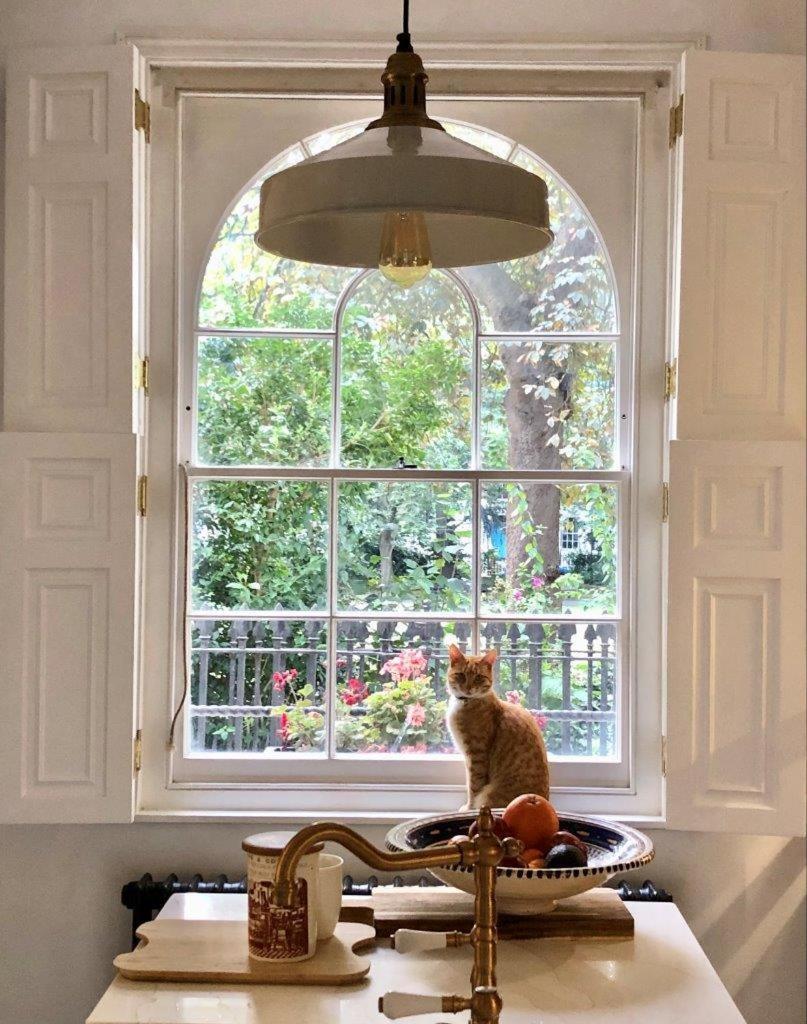 Gorgeous Grade Ii Listed Georgian House - Leafy Square Views - London