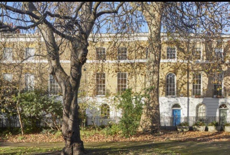 Holiday home Gorgeous Grade Ii Listed Georgian House - Leafy Square Views -