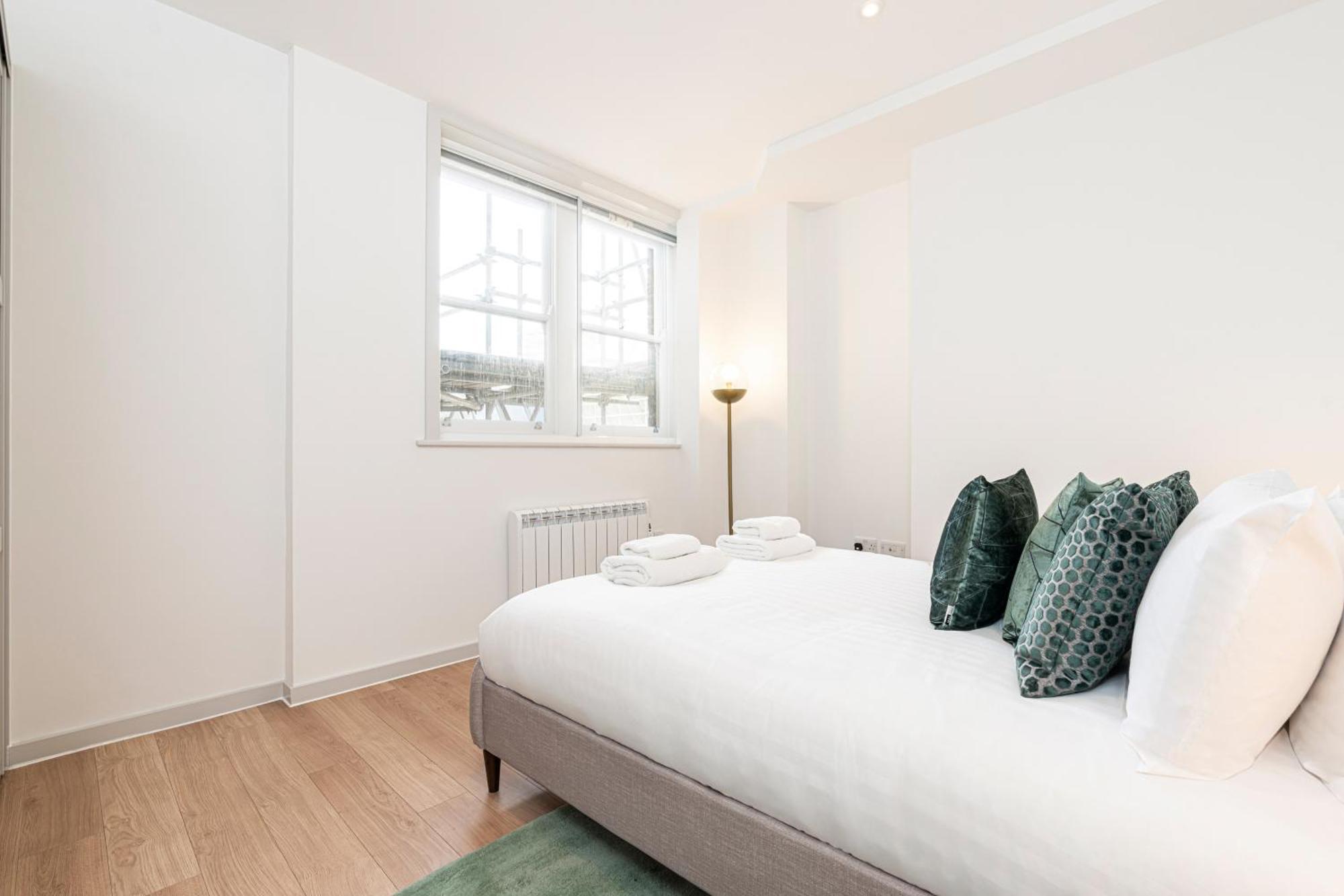 Stylish 1 Bed Flats In Soho, Next To Piccadilly Circus And Trafalgar Square Londen