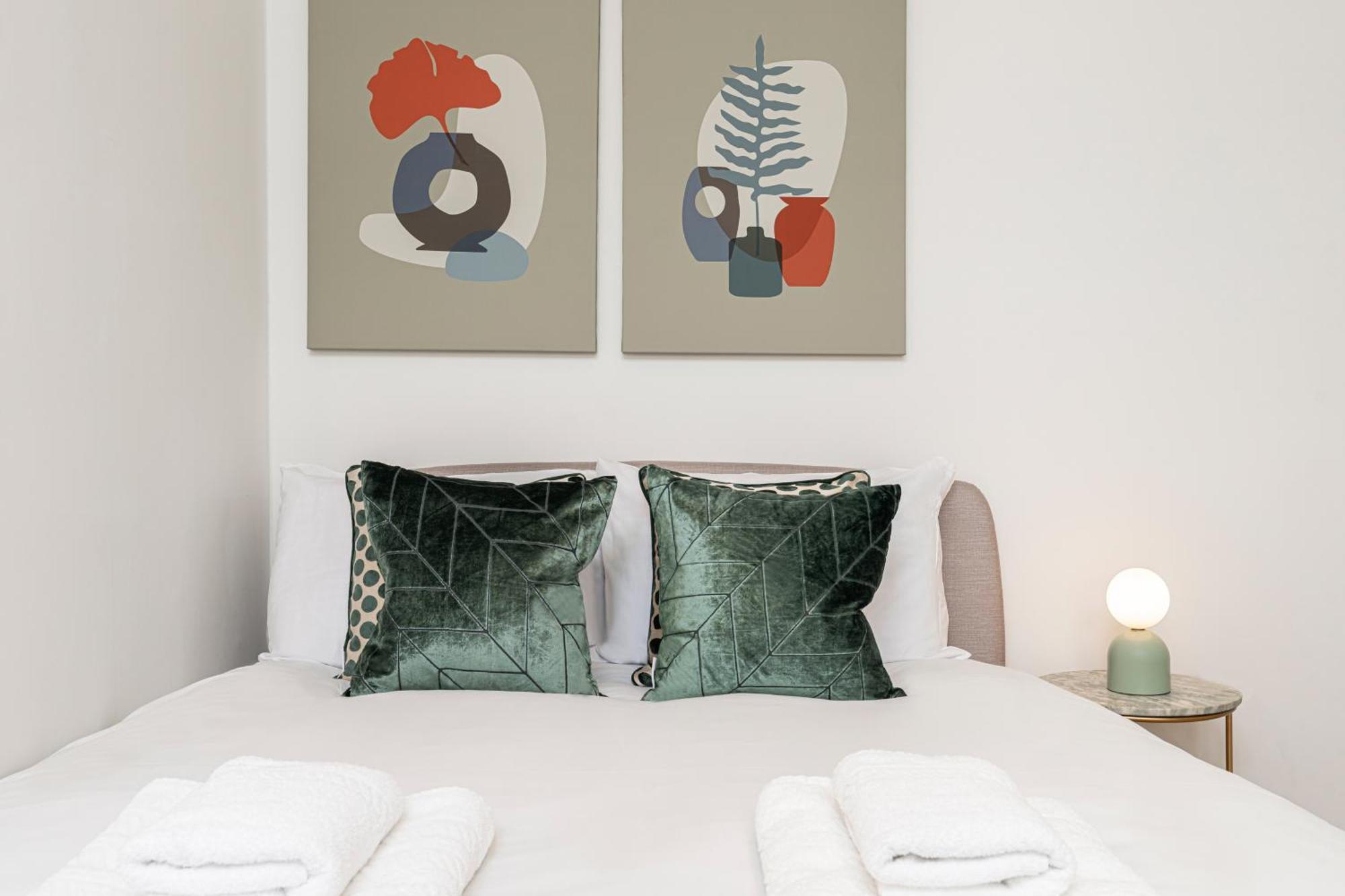 Stylish 1 Bed Flats In Soho, Next To Piccadilly Circus And Trafalgar Square * Londen