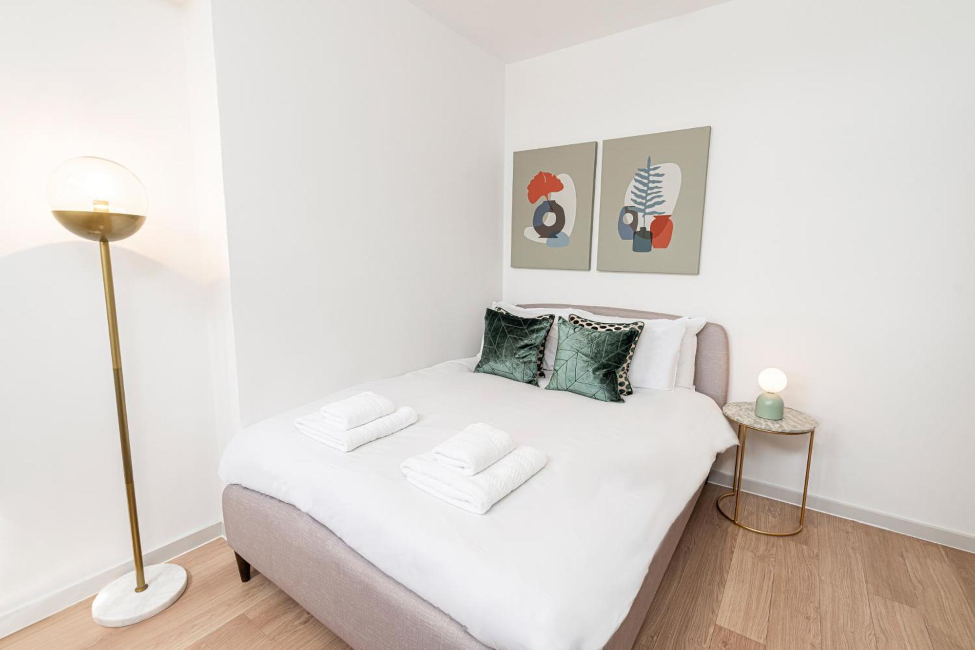 Stylish 1 Bed Flats In Soho, Next To Piccadilly Circus And Trafalgar Square Apartment