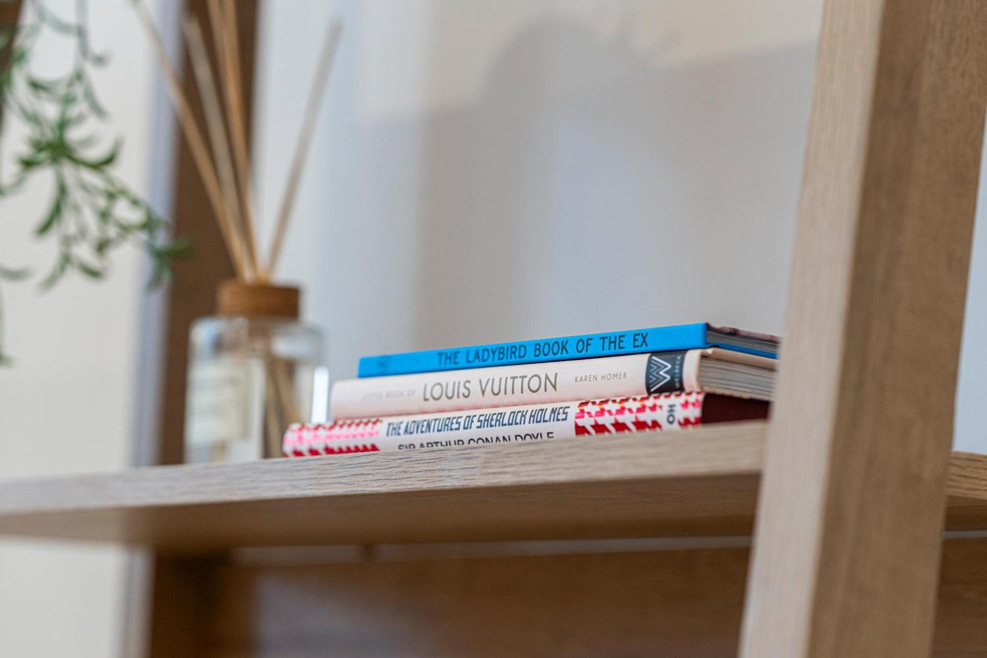 Stylish 1 Bed Flats In Soho, Next To Piccadilly Circus And Trafalgar Square Appartement *