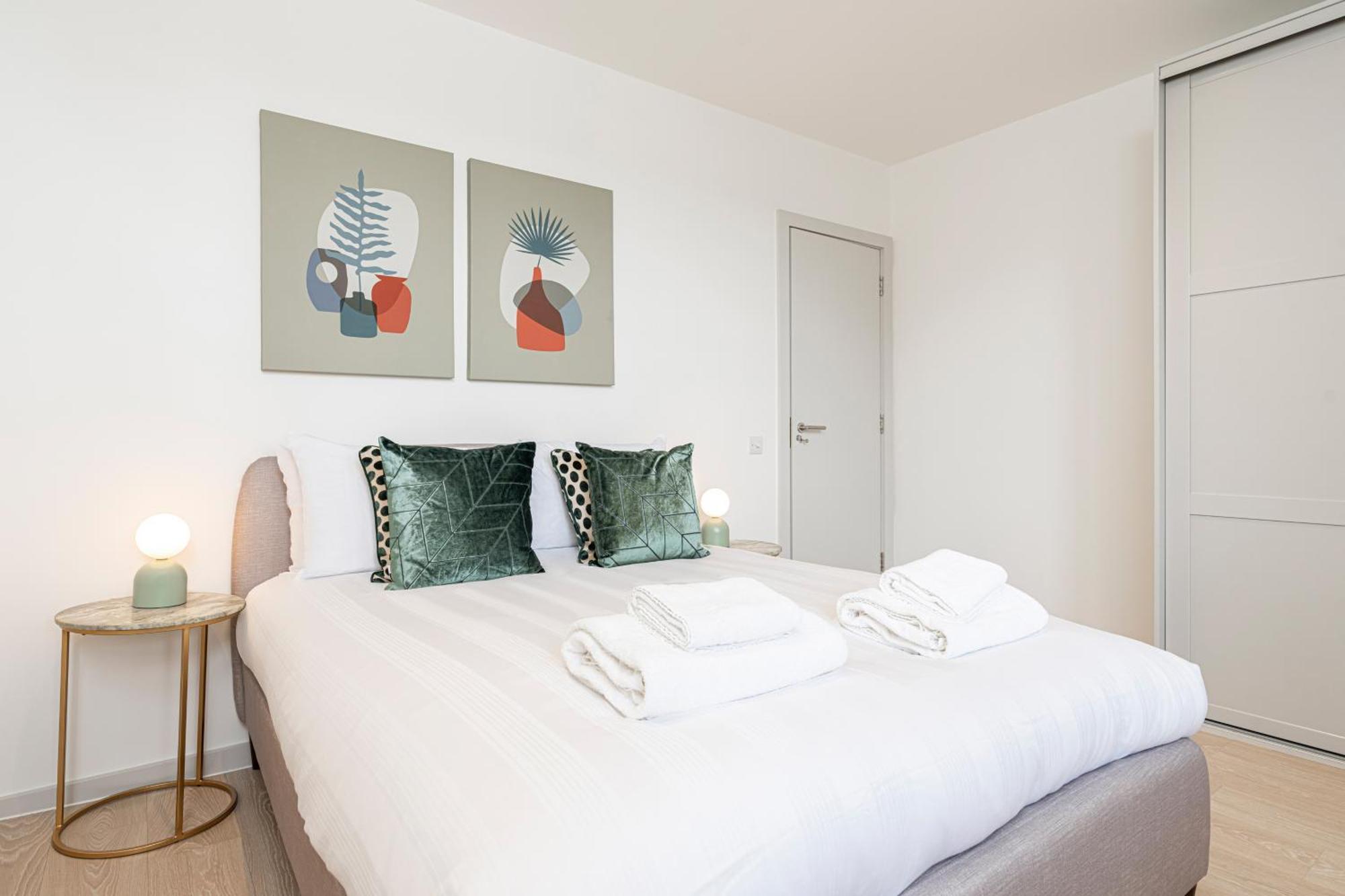 Stylish 1 Bed Flats In Soho, Next To Piccadilly Circus And Trafalgar Square * Londen