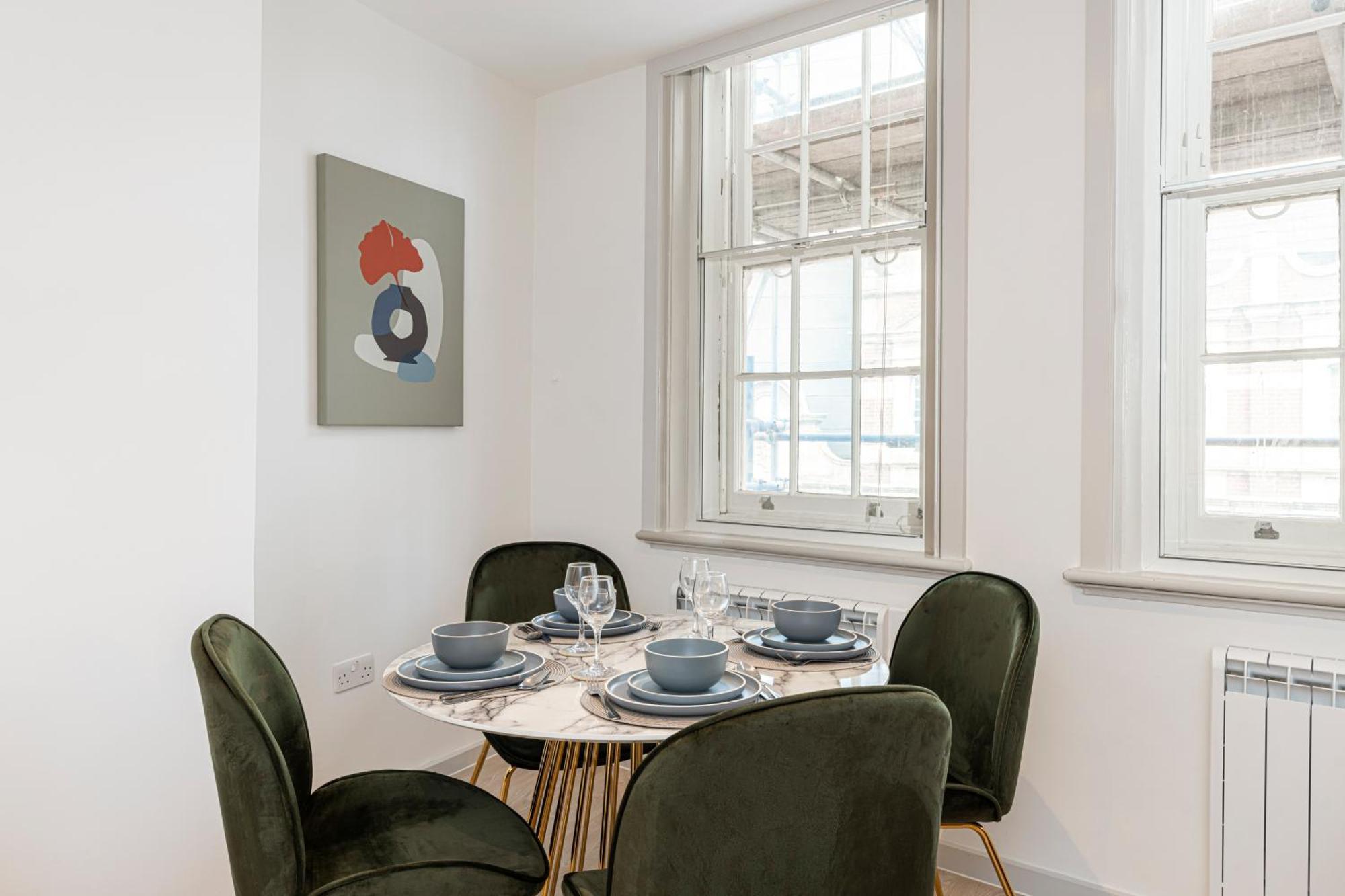 Stylish 1 Bed Flats In Soho, Next To Piccadilly Circus And Trafalgar Square Appartement