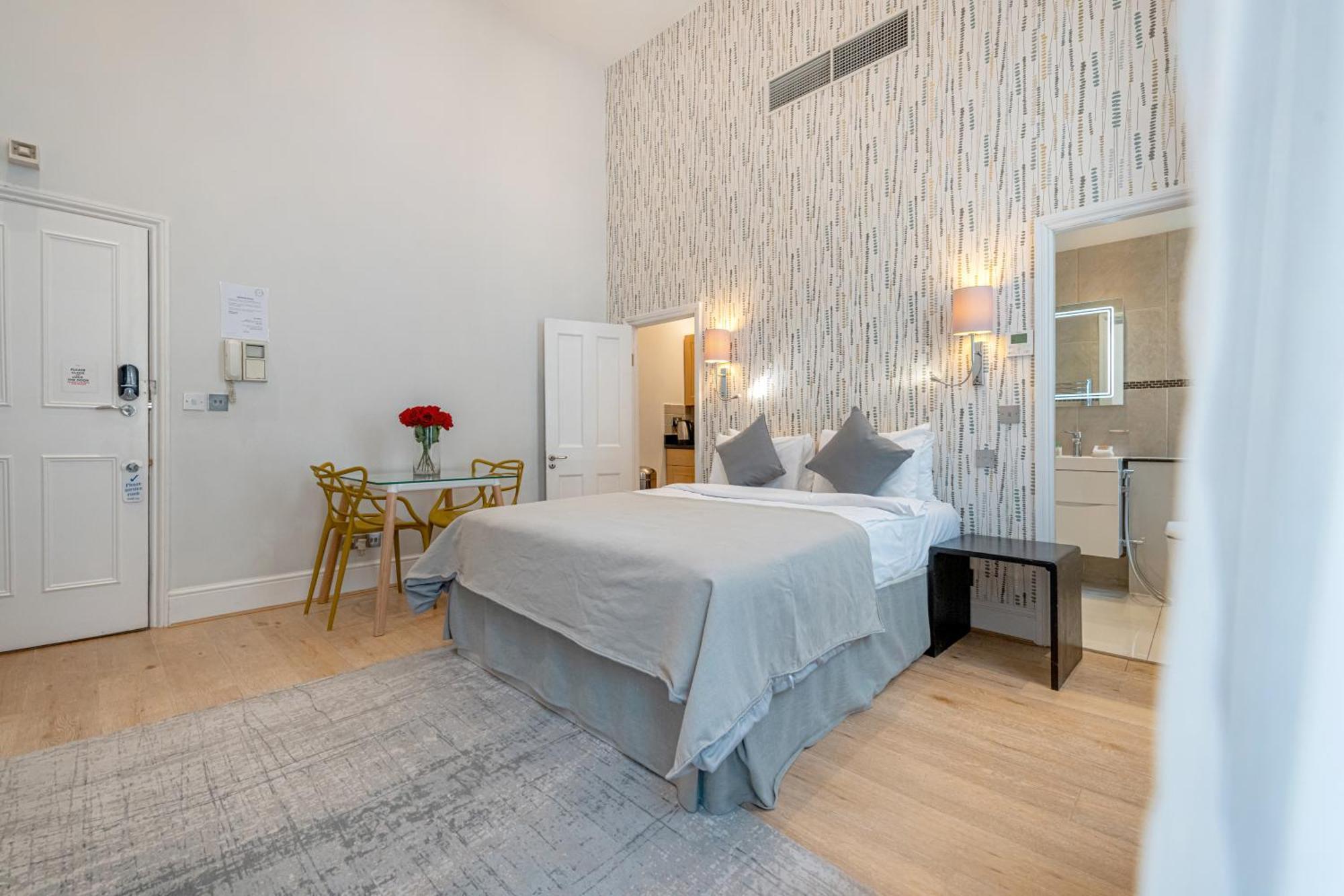 17 Hertford Street 3* Londra