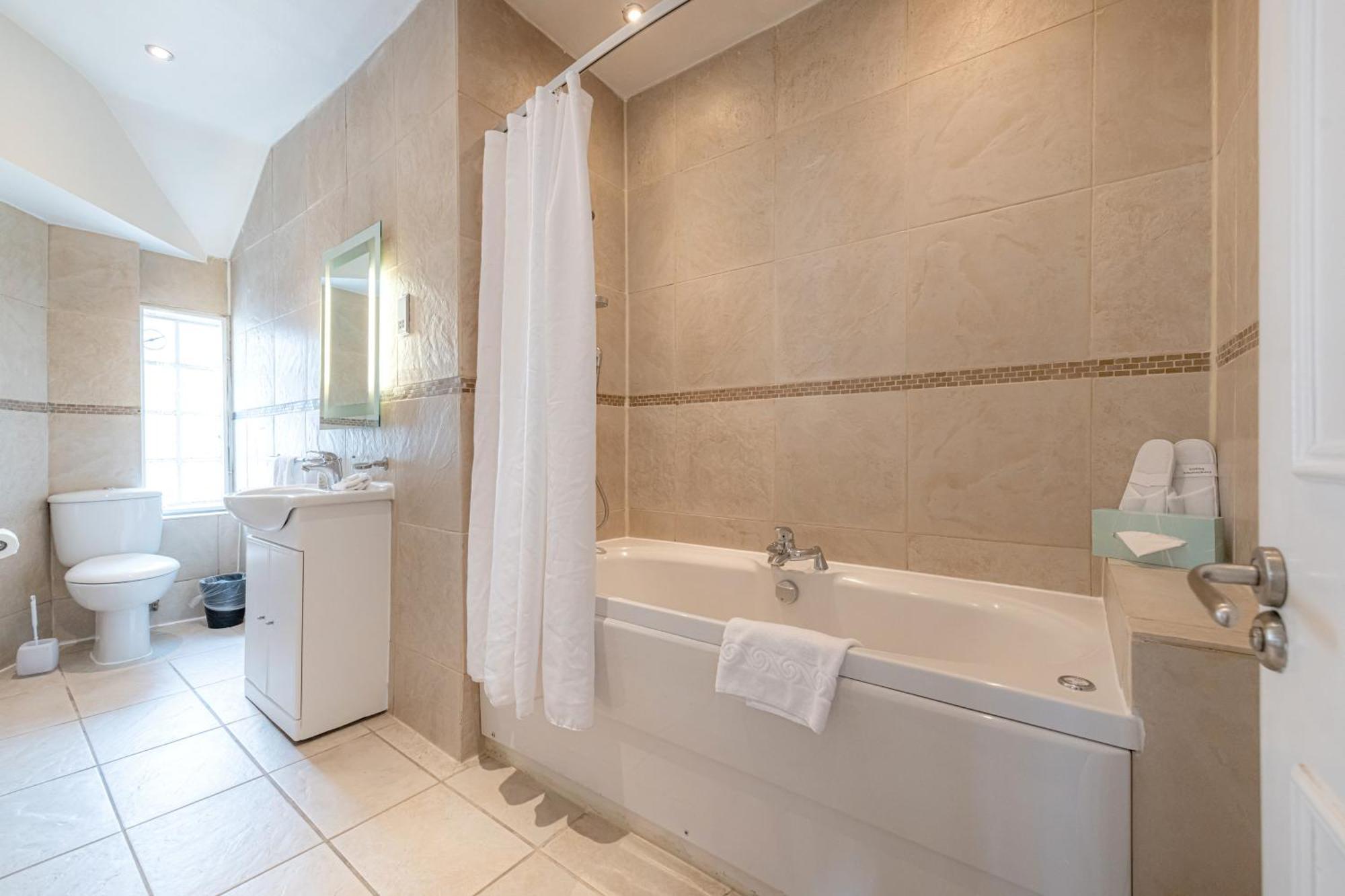 17 Hertford Street Aparthotel Londra