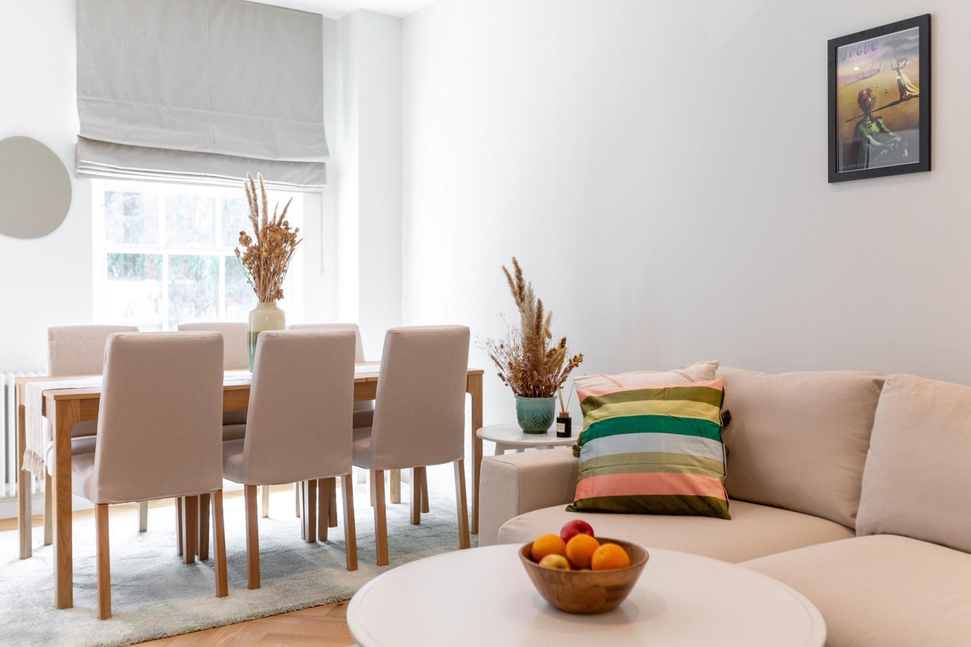 3 Bedroom Flat With Terrace In Lägenhet *