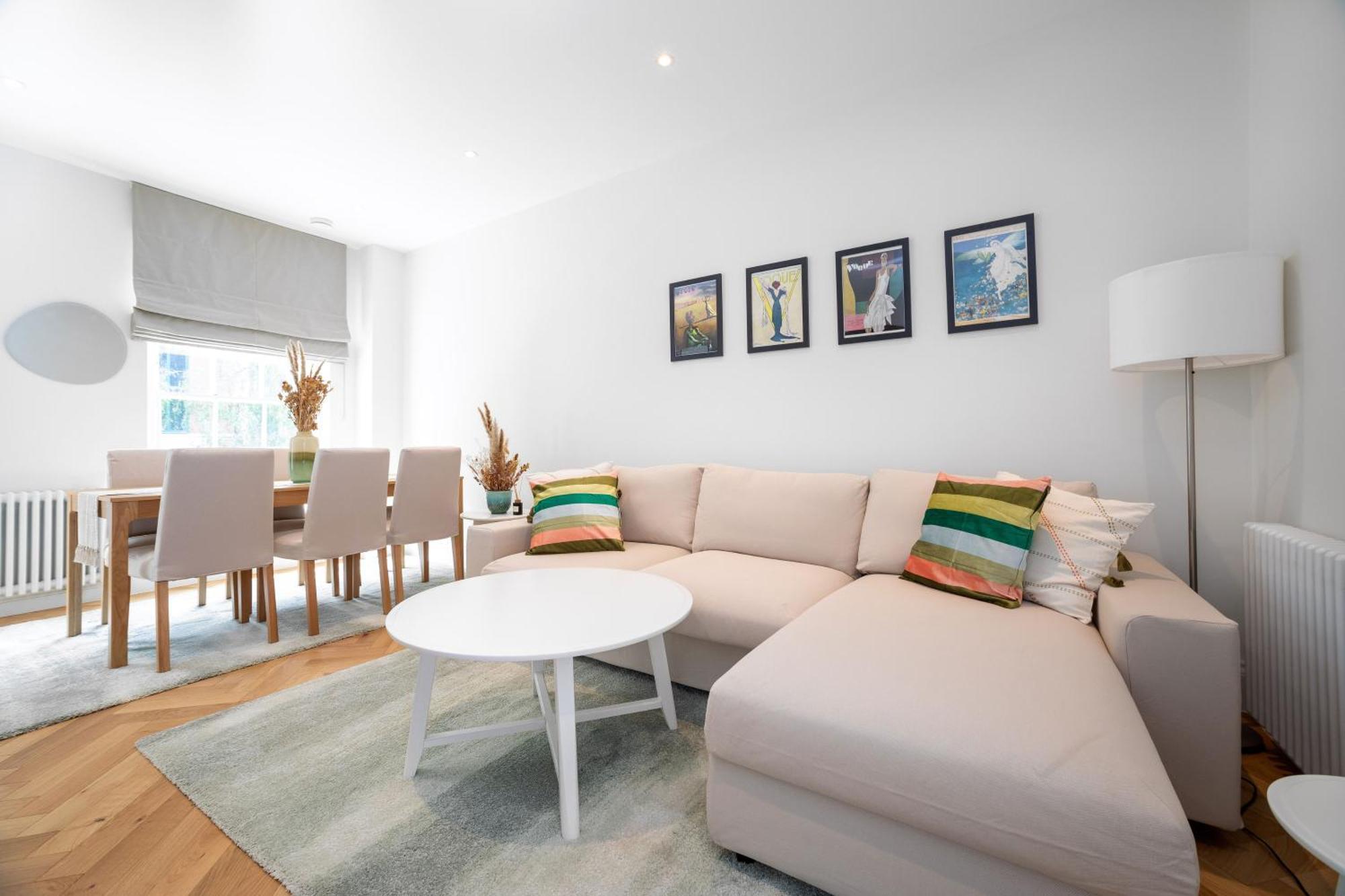 Lägenhet 3 Bedroom Flat With Terrace In *