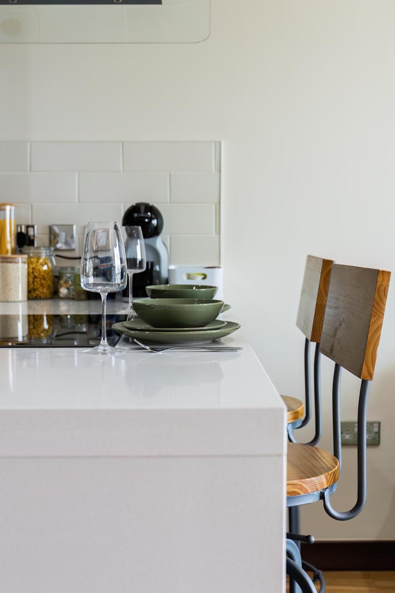 Livestay-stunning With Private Balcony & River Views Londen