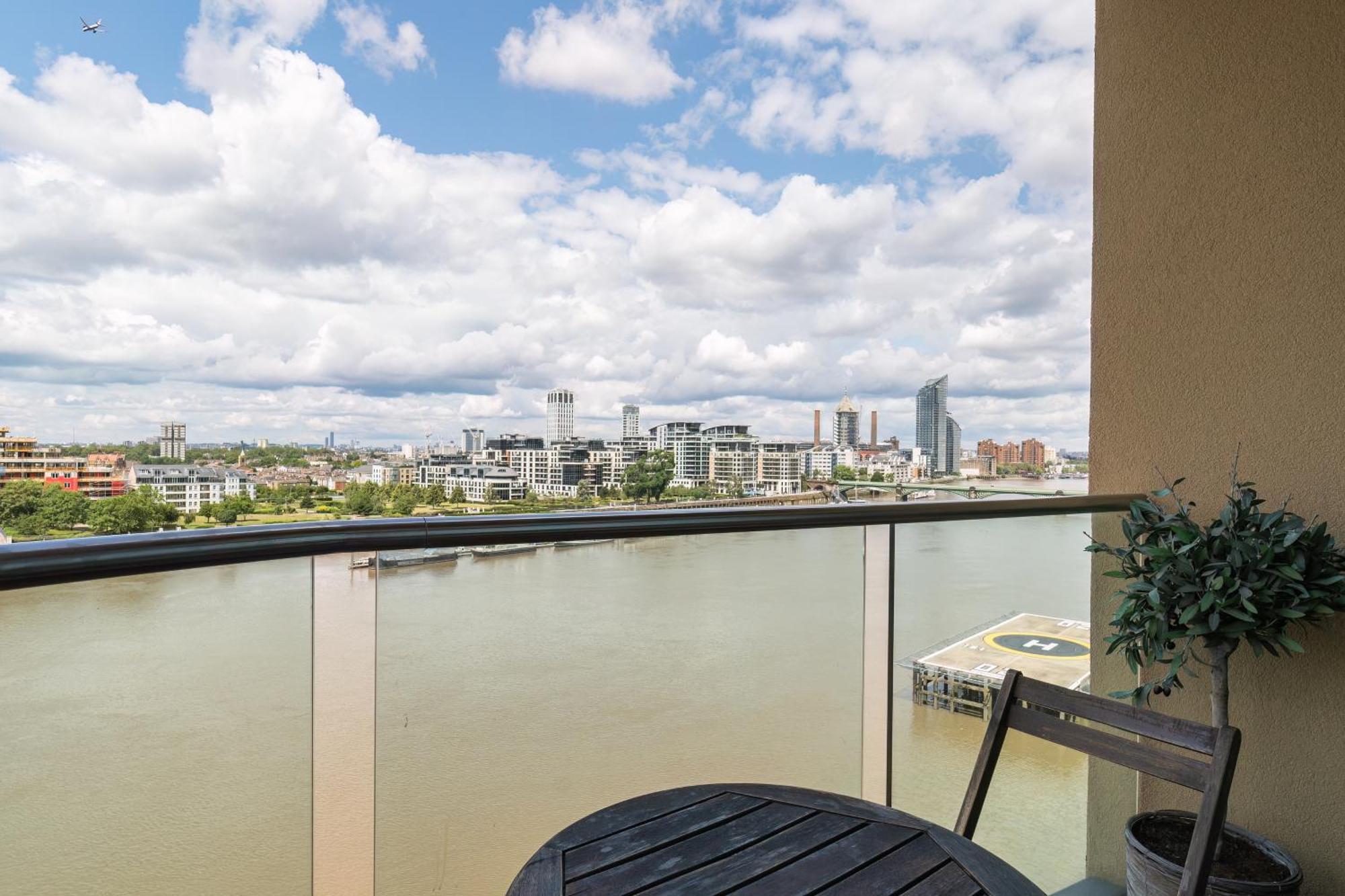 Livestay-stunning With Private Balcony & River Views Appartement Londen