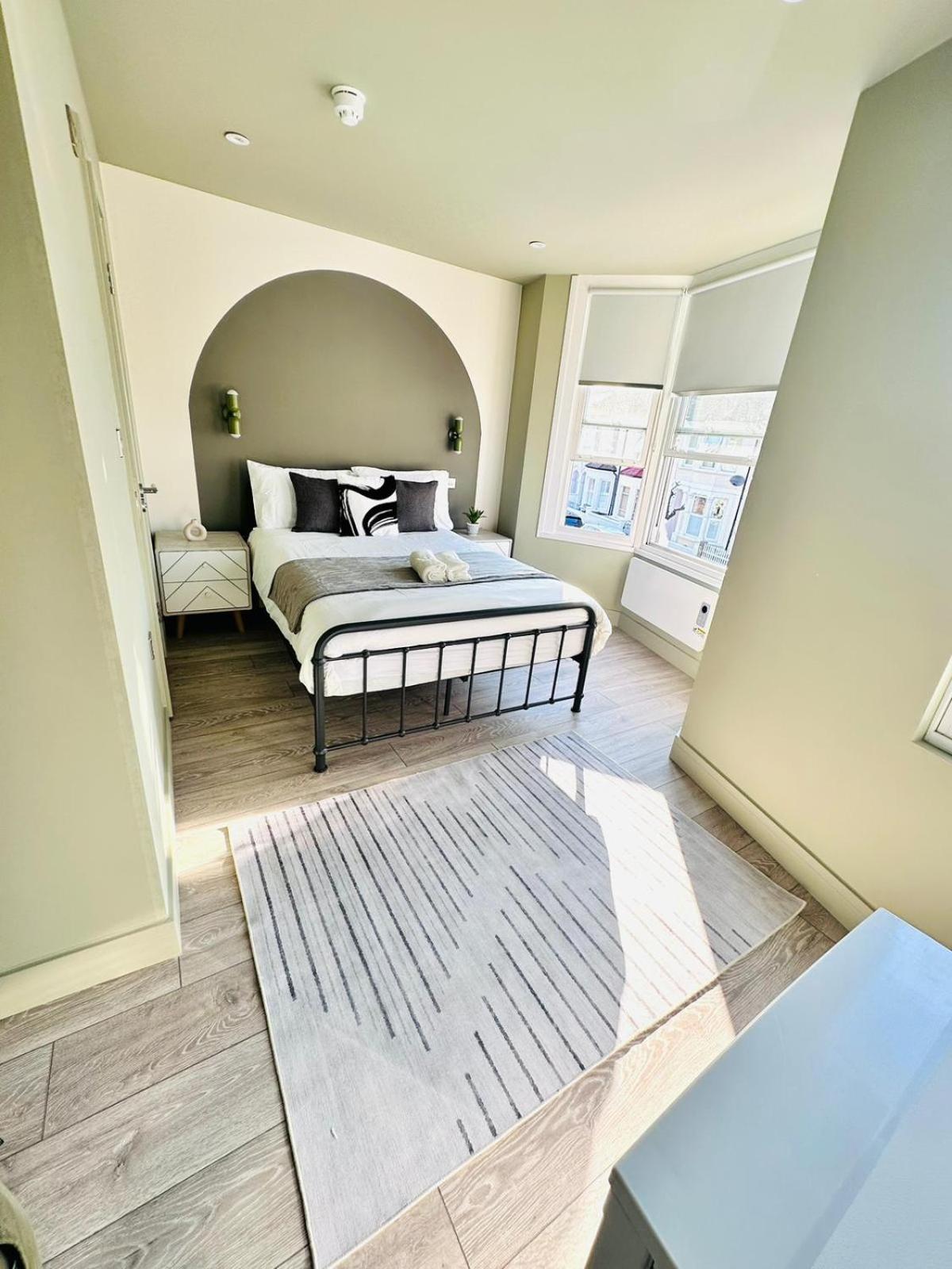 Boutique Ensuite Like London