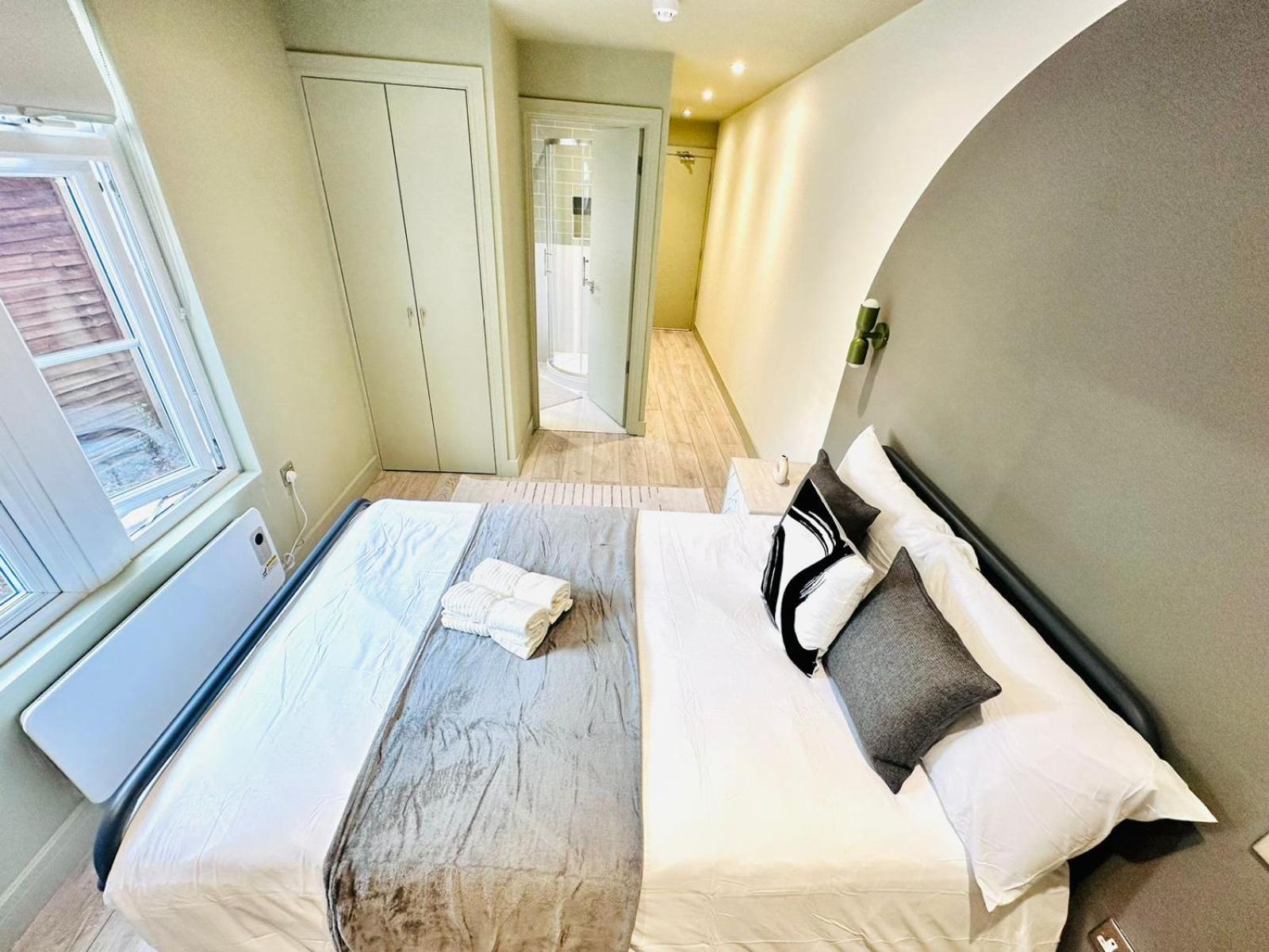 Boutique Ensuite Like London