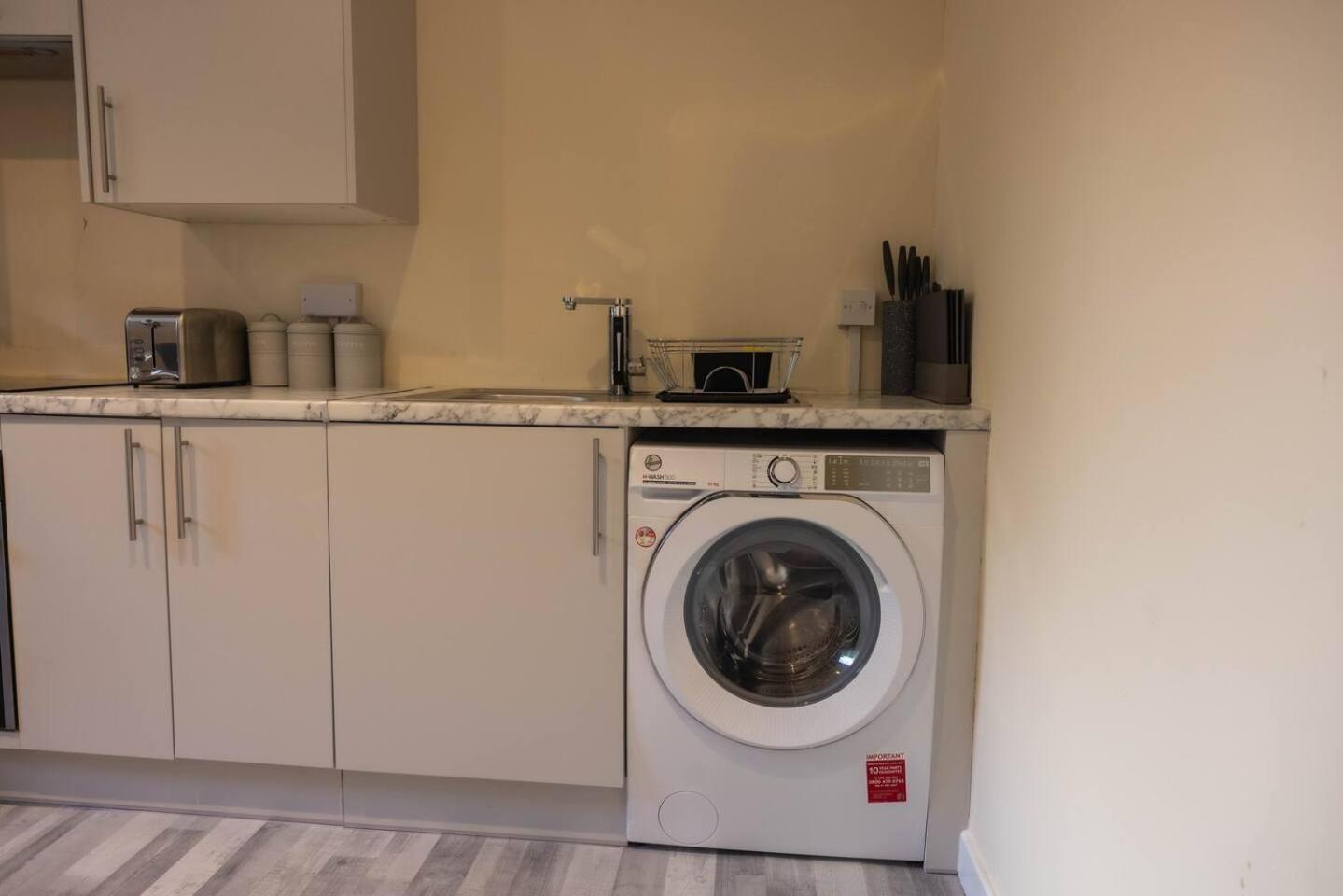 3 Bedroomflat-free Parking-wifi-parking-8people * Londra