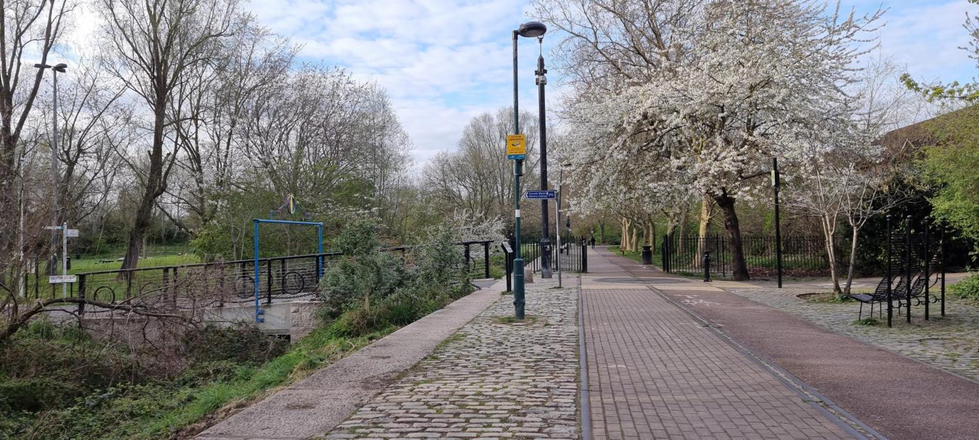 Riverside 3br With Easy Transport 20mins To Centre Londen