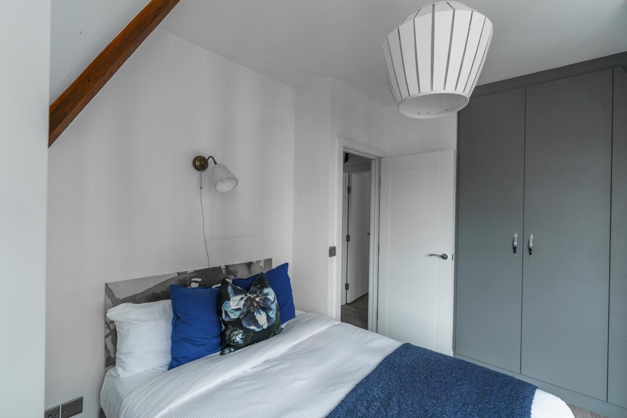 The Kensington High Street Apartment