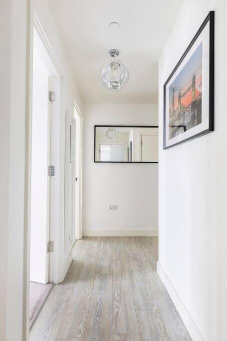 Apartment Stylish & Comfortable Top-floor Flat In Harrow London