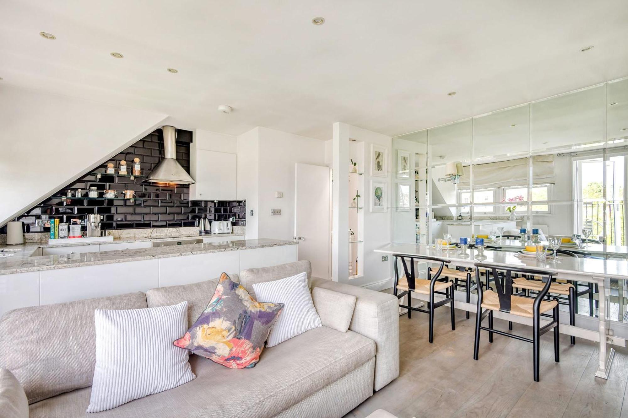 The Luxury 'treehouse' - One Bed Little Venice * Londra