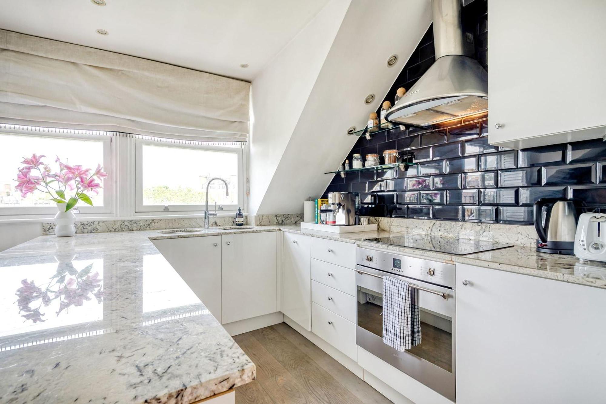 The Luxury 'treehouse' - One Bed Little Venice Appartamento Londra