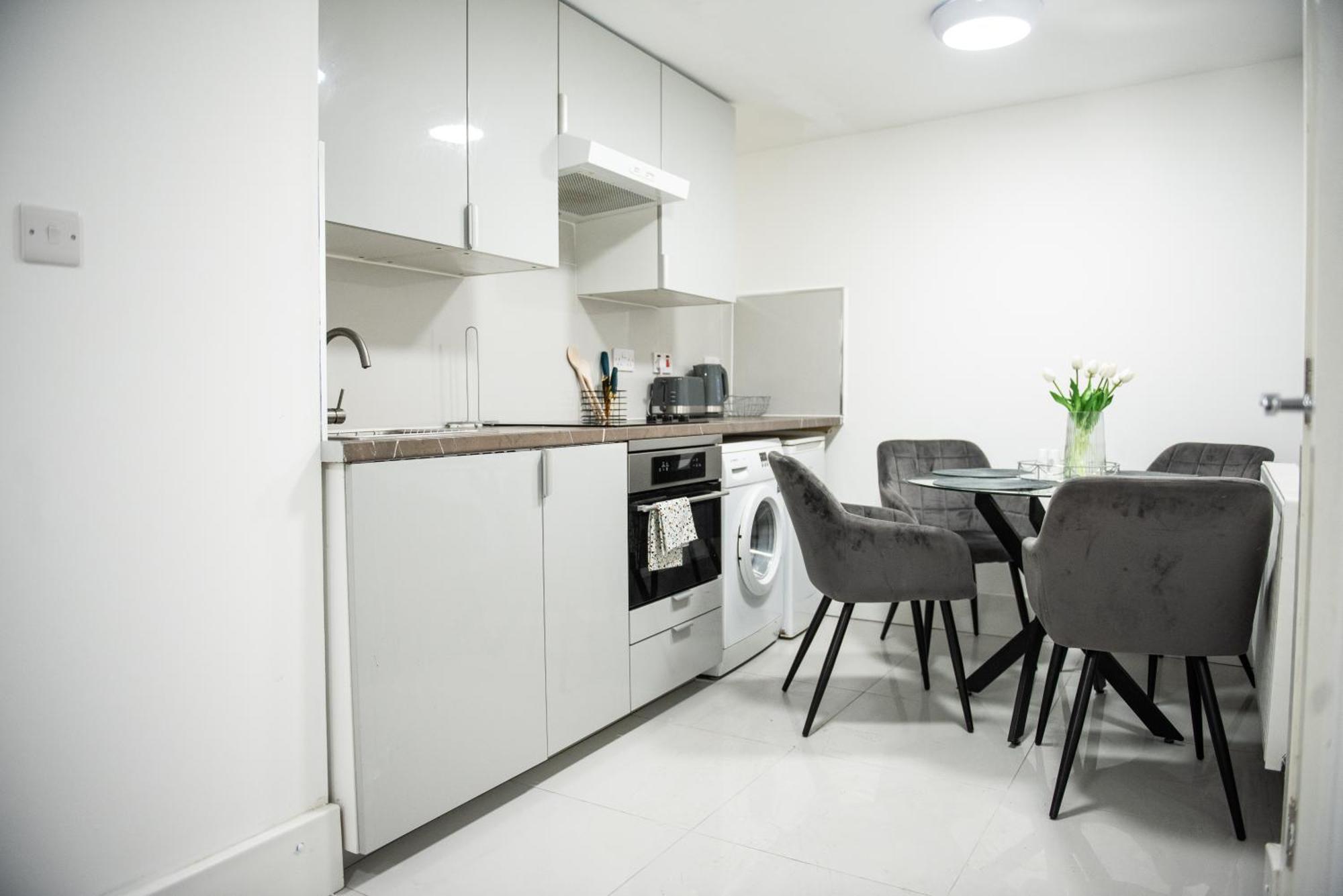 1b Apartment, 30 Mins To Oxford Street Londra