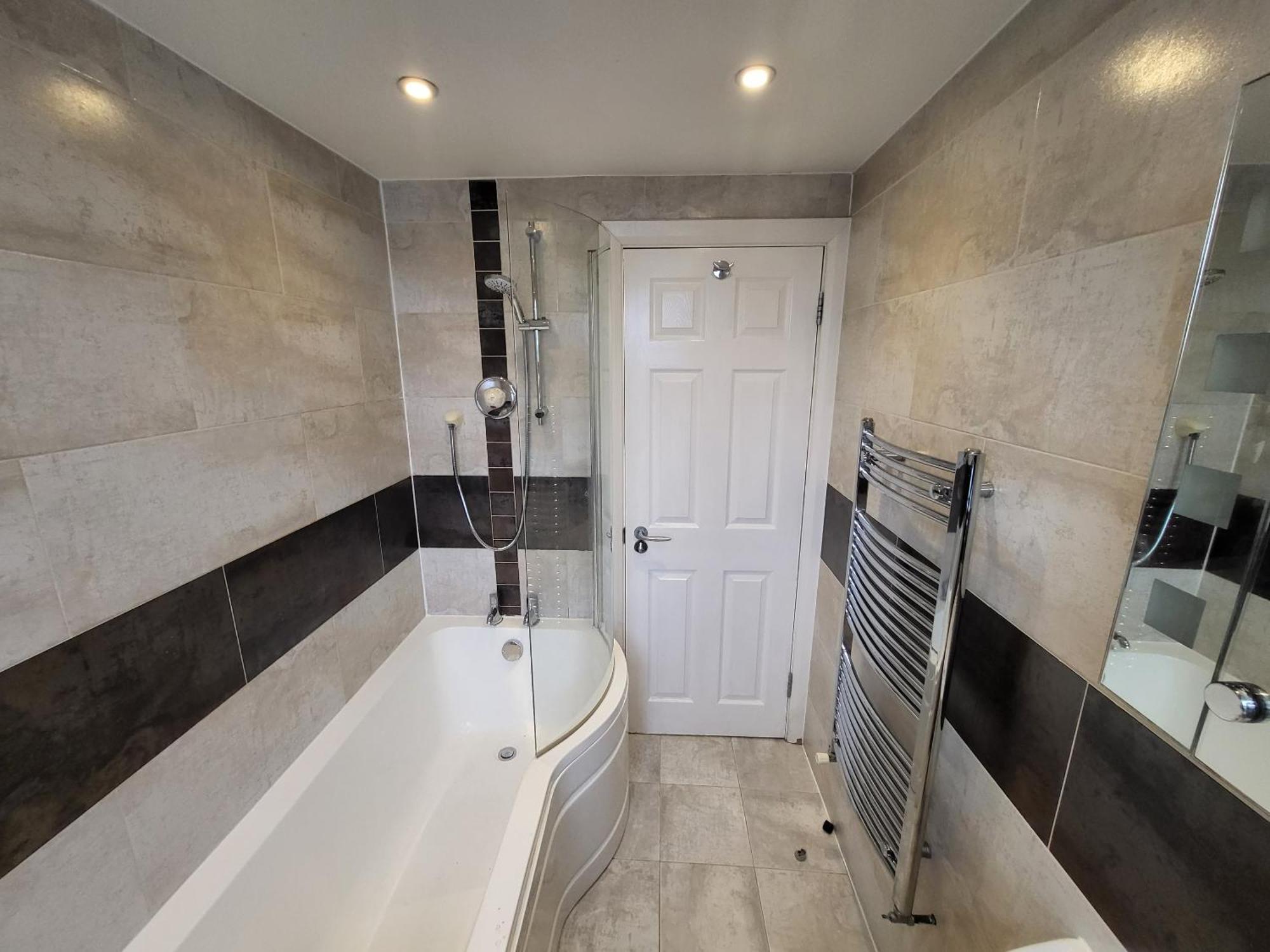 Lejlighed Large 4 Bedroom House In *